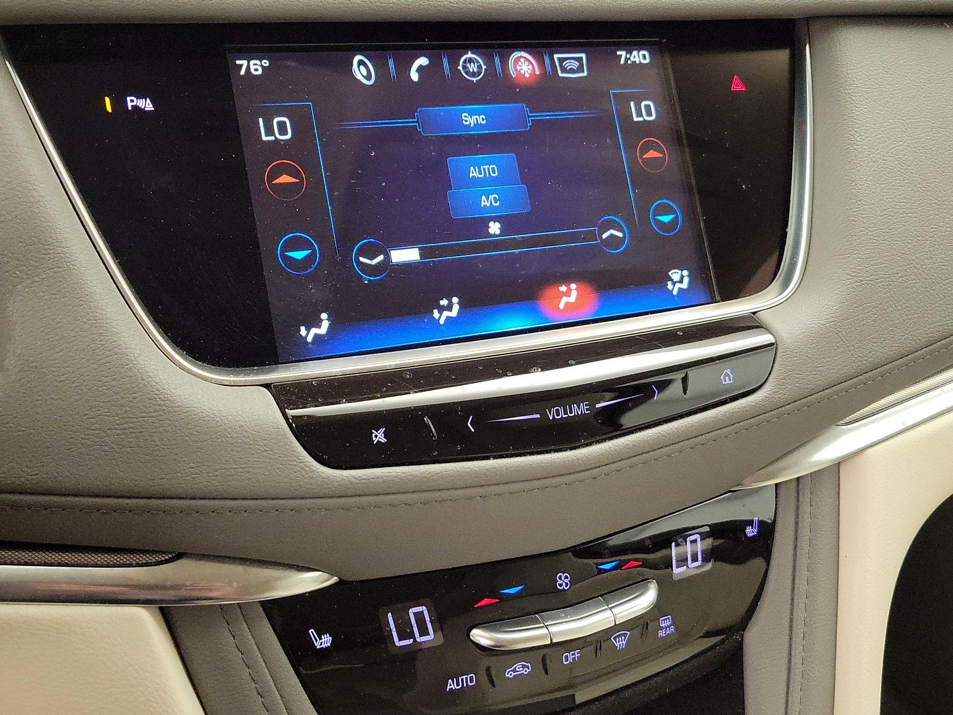 Thumbnail: 2019 Cadillac XT5 - 17