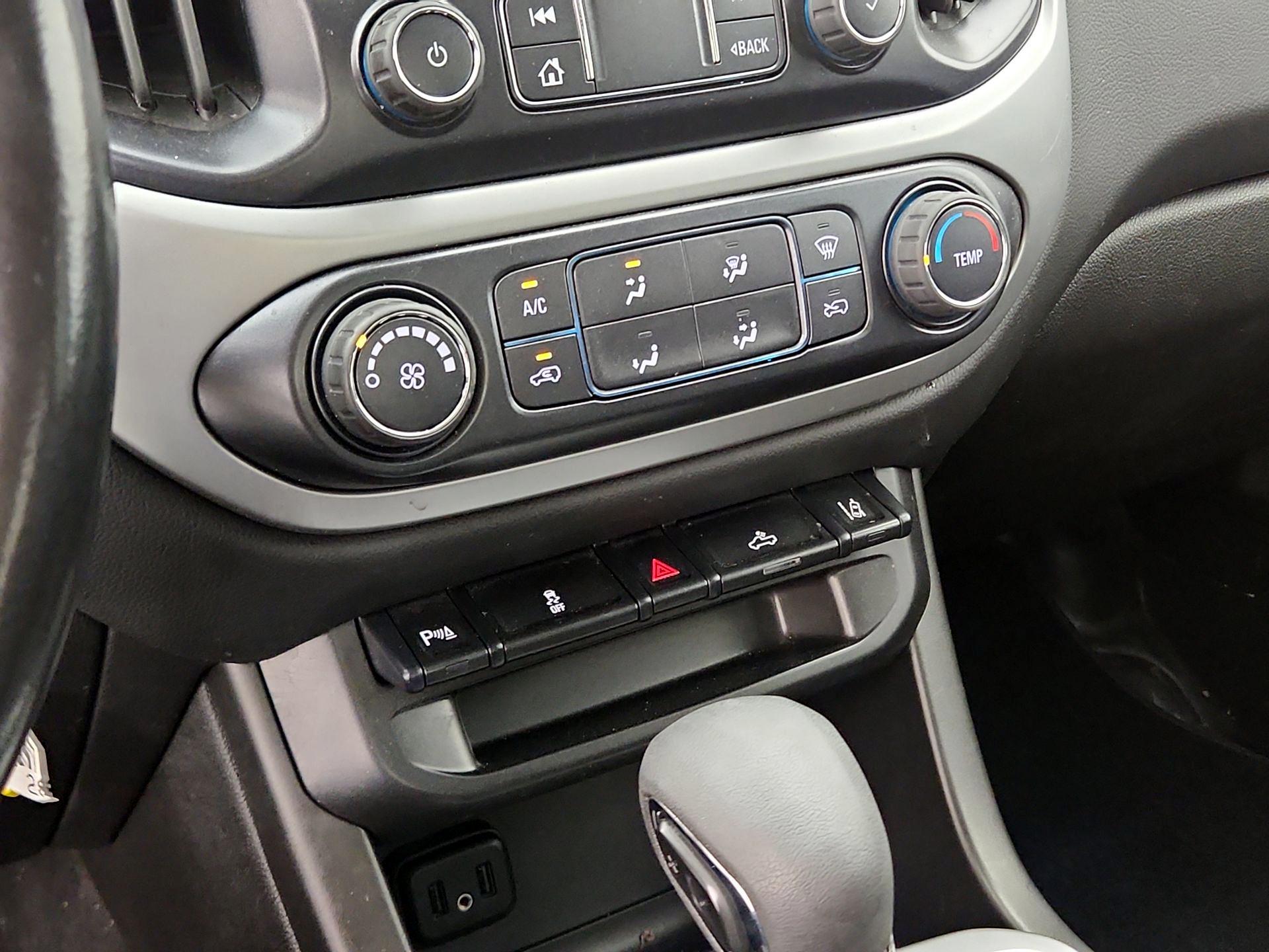 Thumbnail: 2022 Chevrolet Colorado - 16