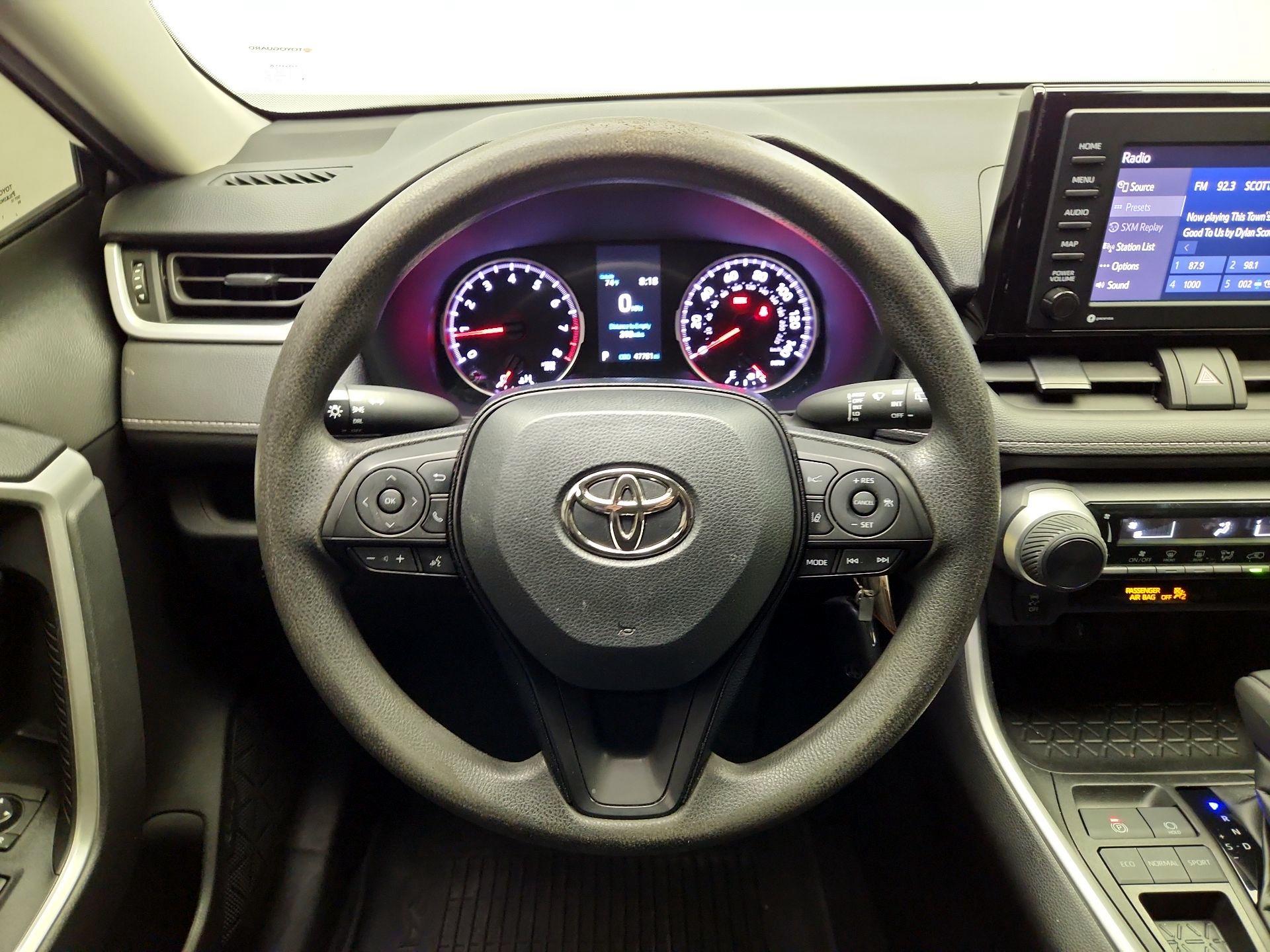 Thumbnail: 2021 Toyota RAV4 - 10