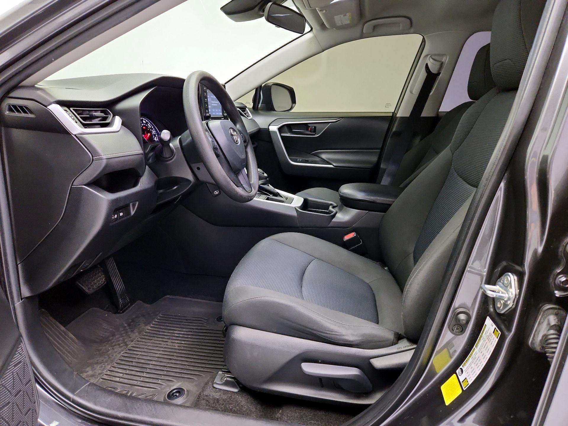 Thumbnail: 2021 Toyota RAV4 - 11