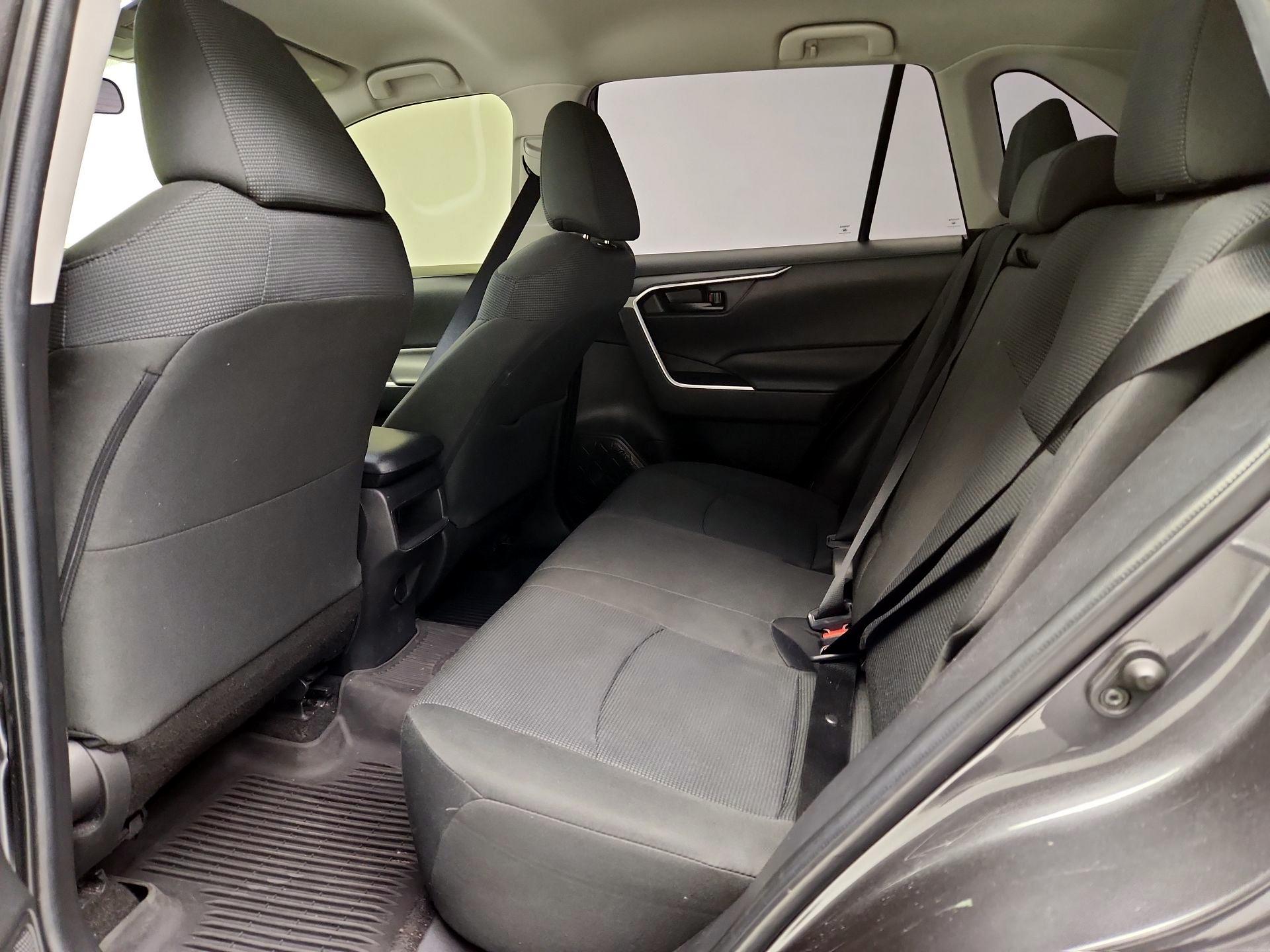 Thumbnail: 2021 Toyota RAV4 - 19