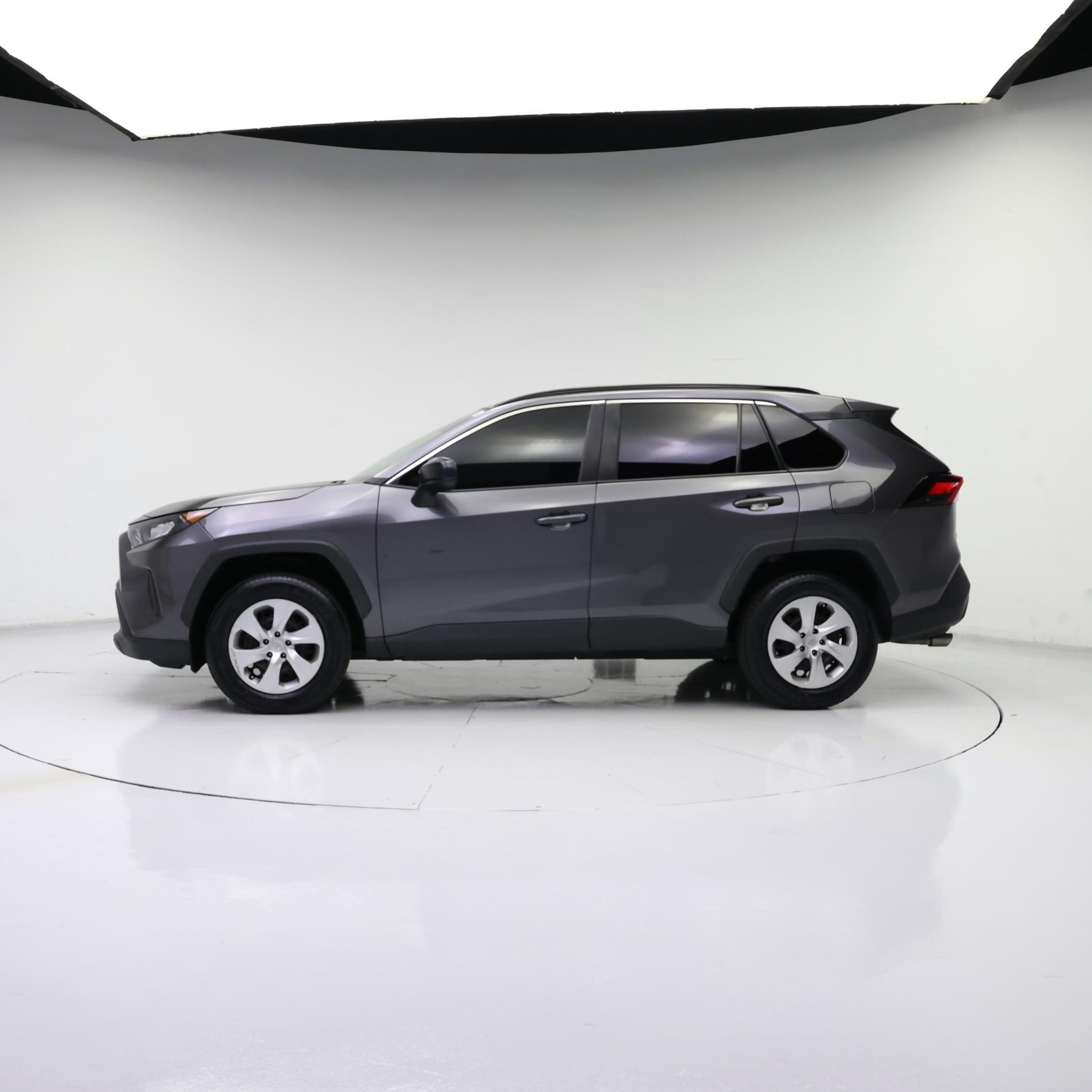 Thumbnail: 2021 Toyota RAV4 - 3