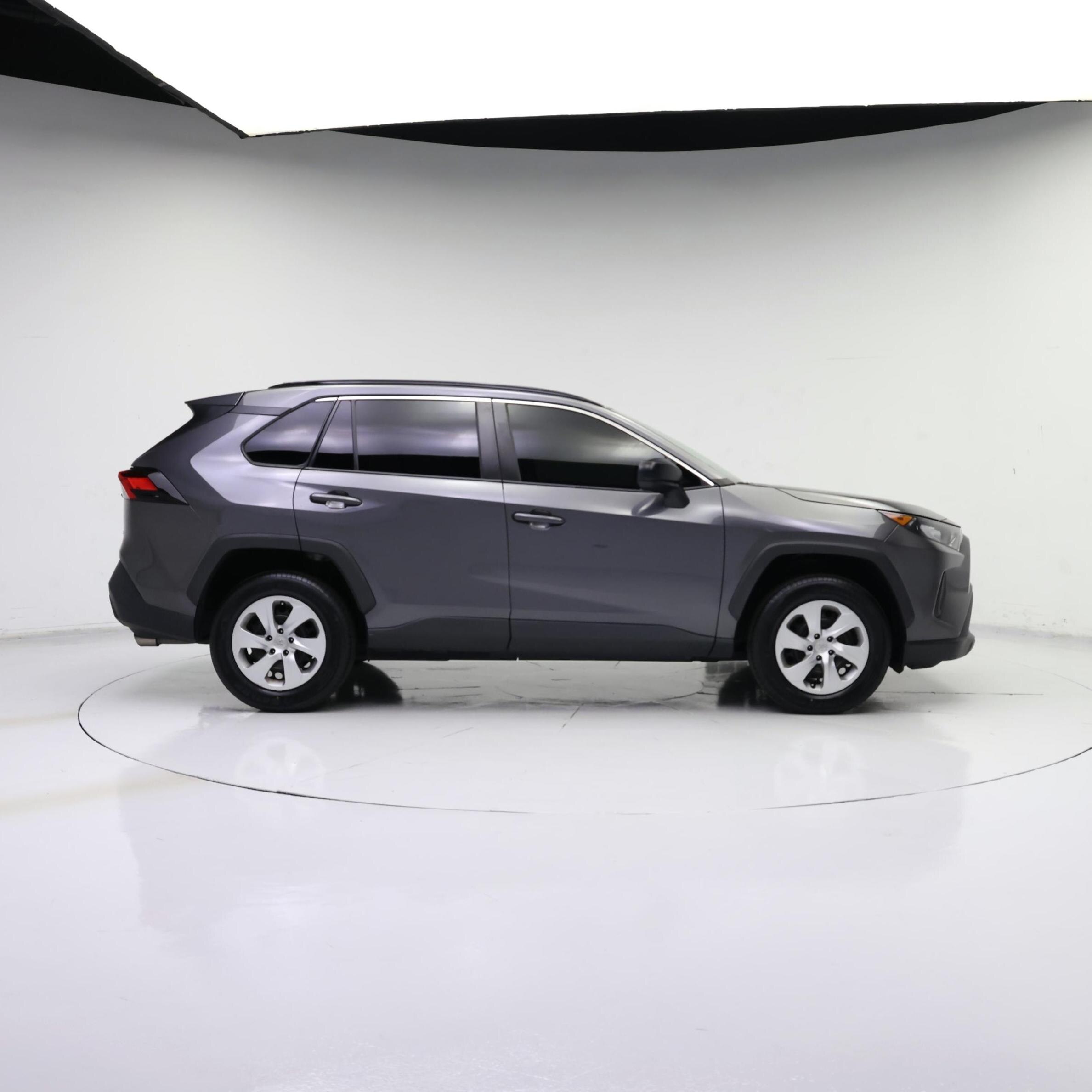 Thumbnail: 2021 Toyota RAV4 - 7
