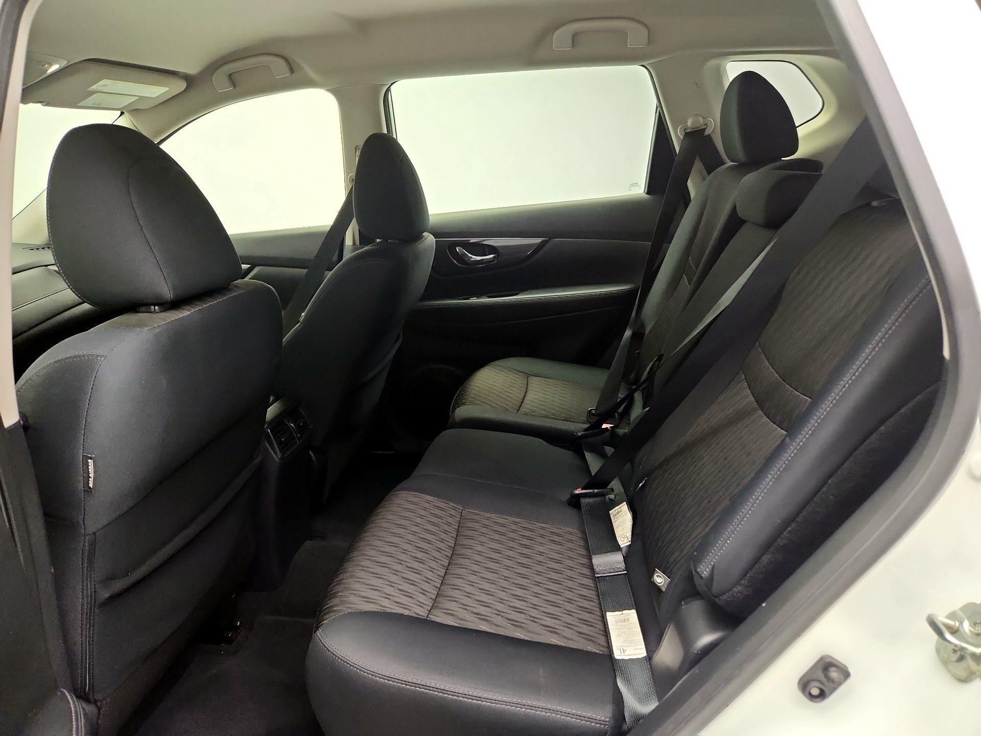 Thumbnail: 2019 Nissan Rogue - 19
