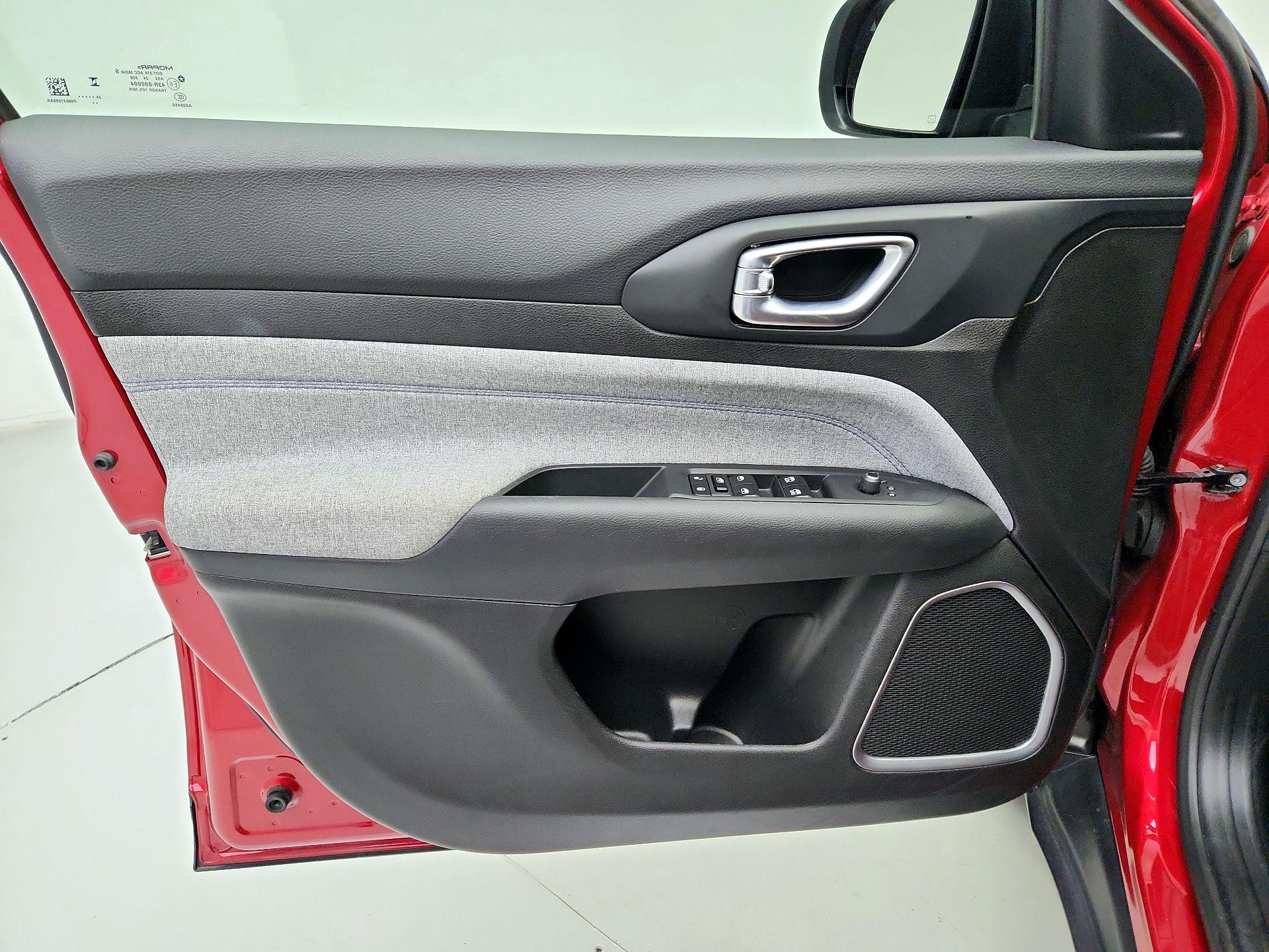 Thumbnail: 2025 Jeep Compass - 12