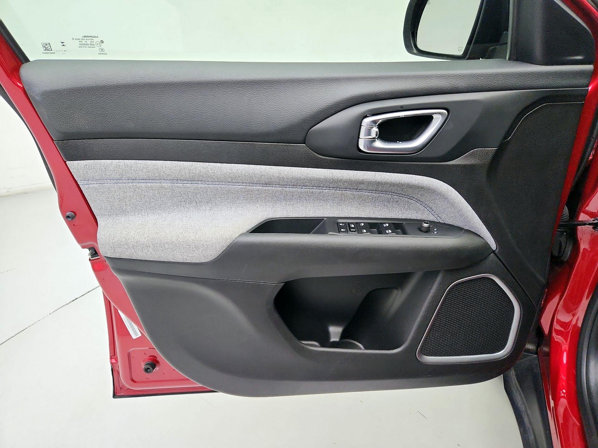 Thumbnail: 2025 Jeep Compass - 12