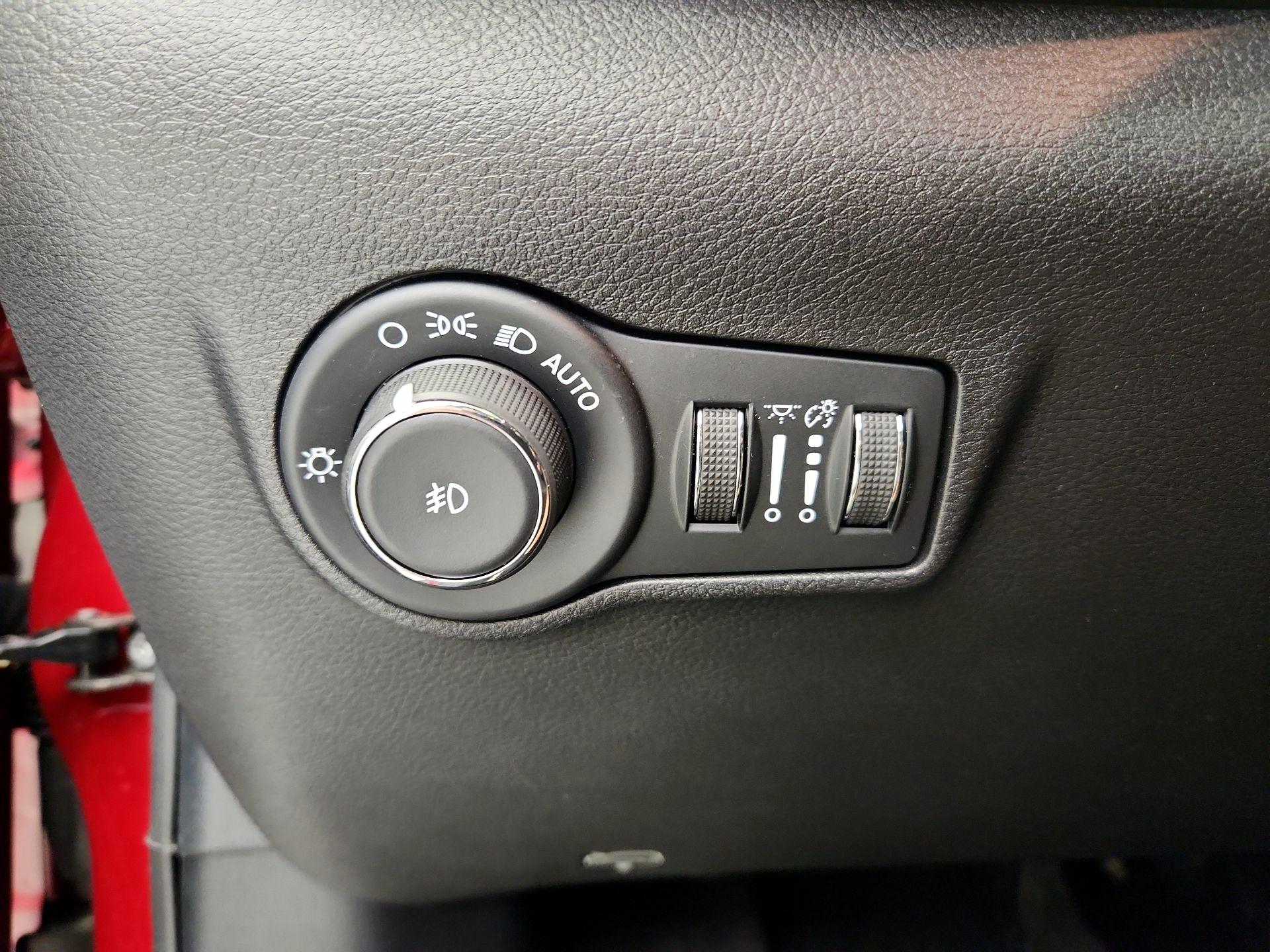 Thumbnail: 2025 Jeep Compass - 13