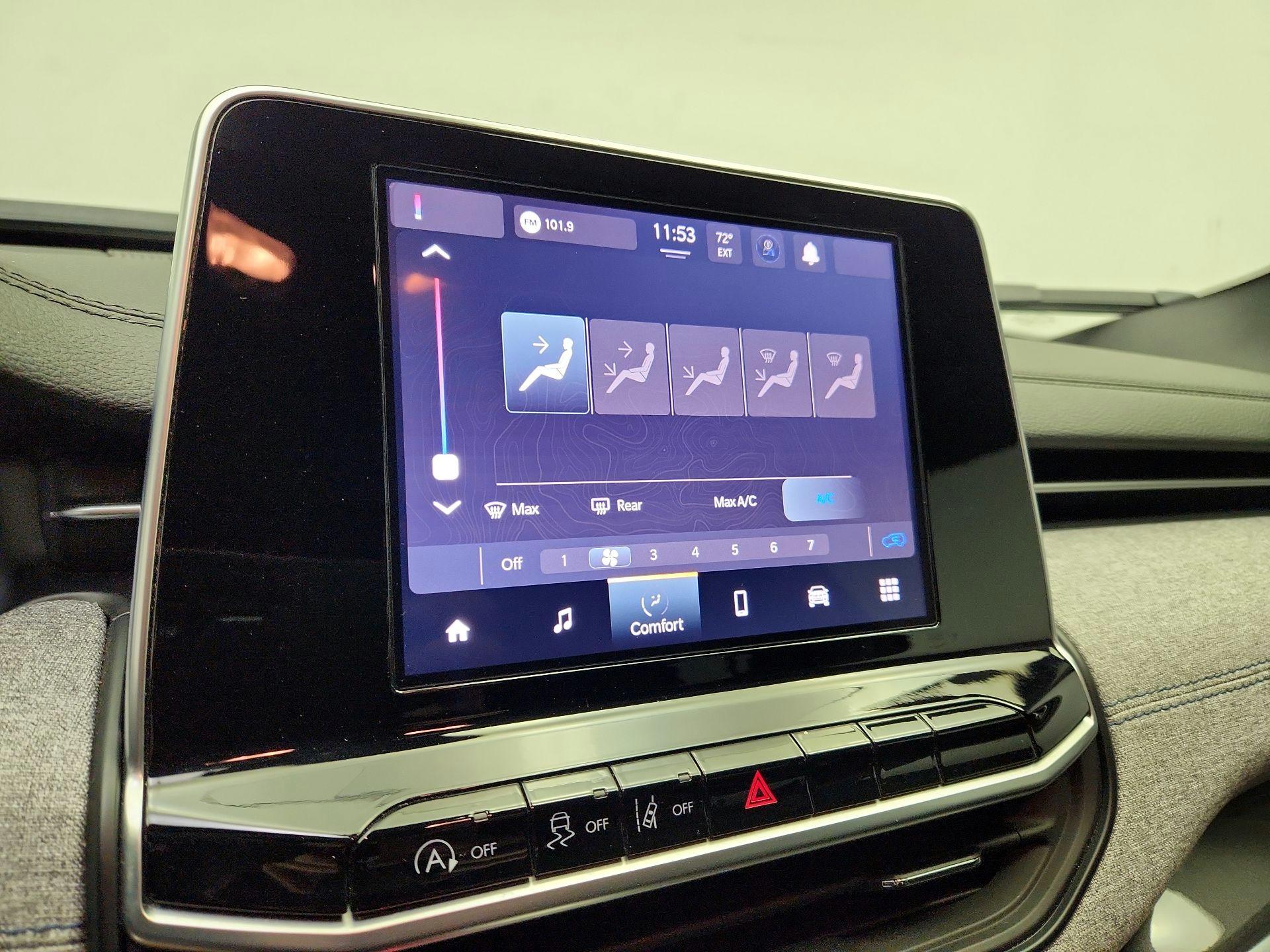 Thumbnail: 2025 Jeep Compass - 16