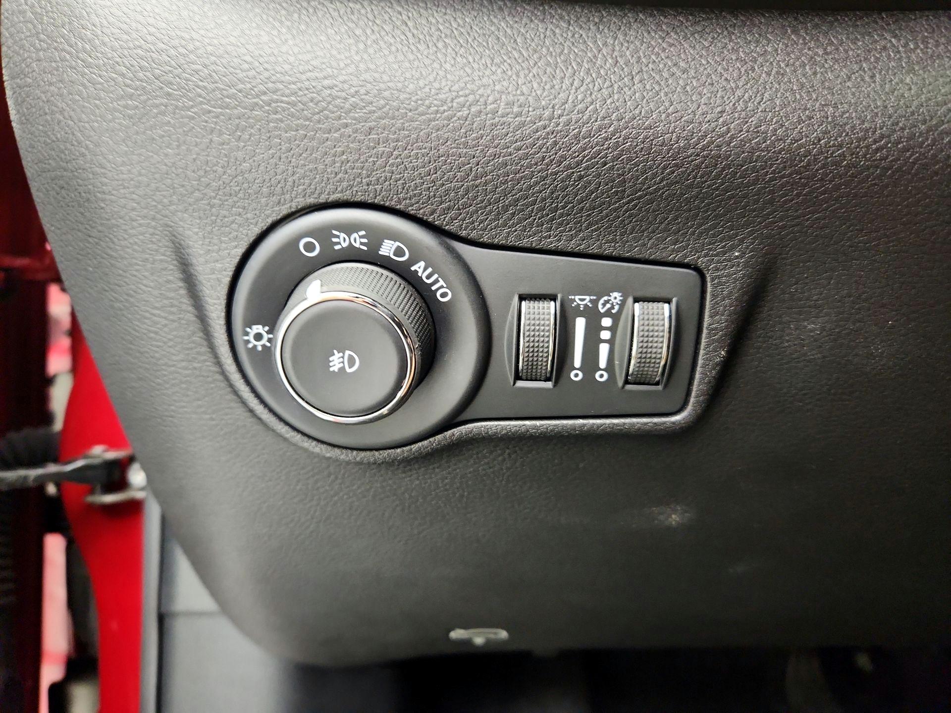 Thumbnail: 2025 Jeep Compass - 13