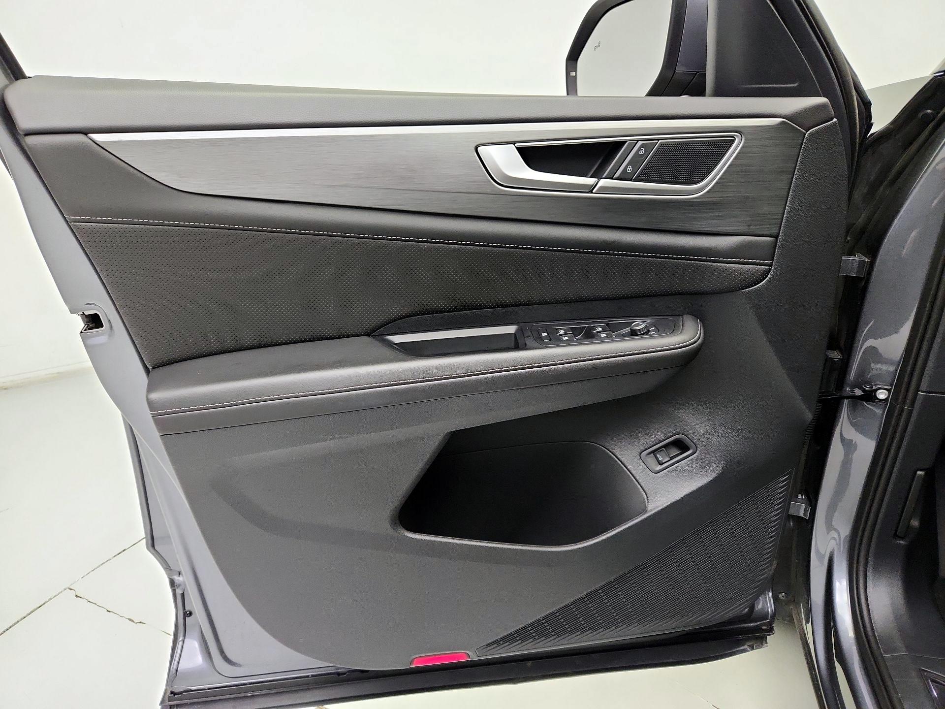 Thumbnail: 2025 Volkswagen Atlas - 12