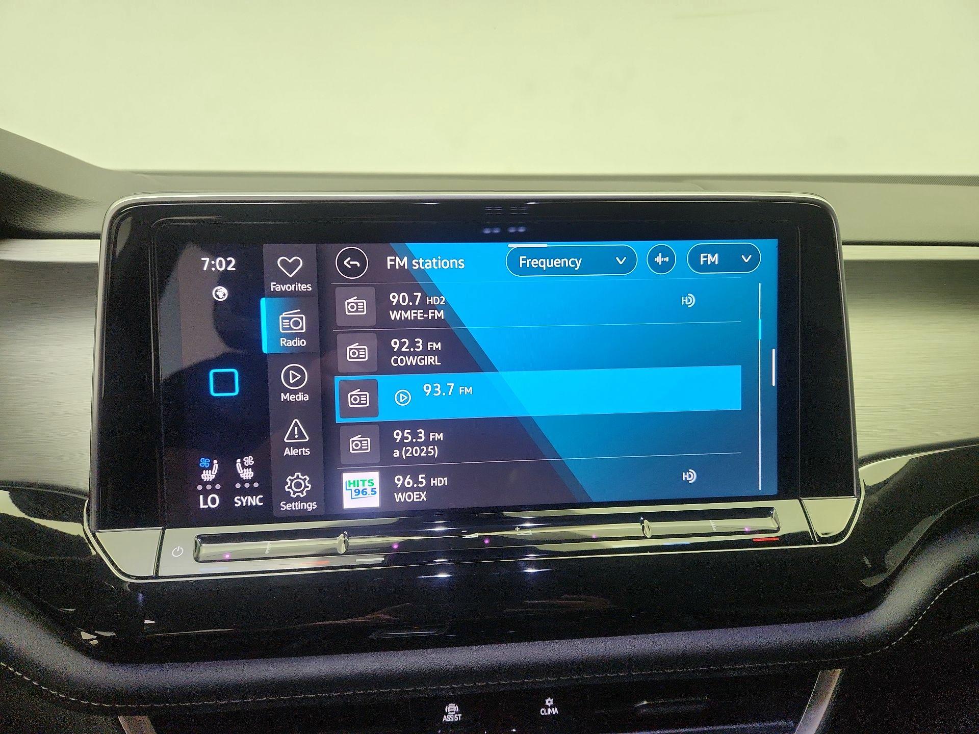 Thumbnail: 2025 Volkswagen Atlas - 16