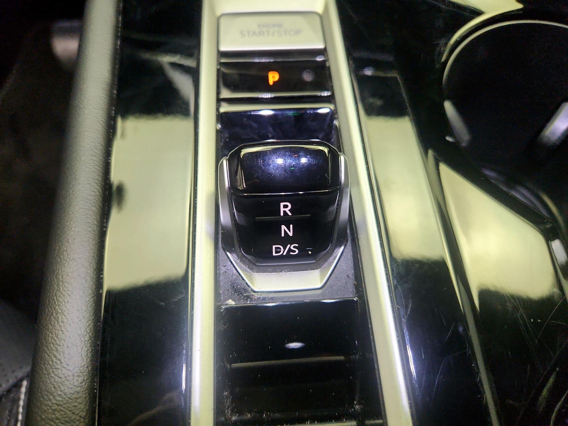 Thumbnail: 2025 Volkswagen Atlas - 18