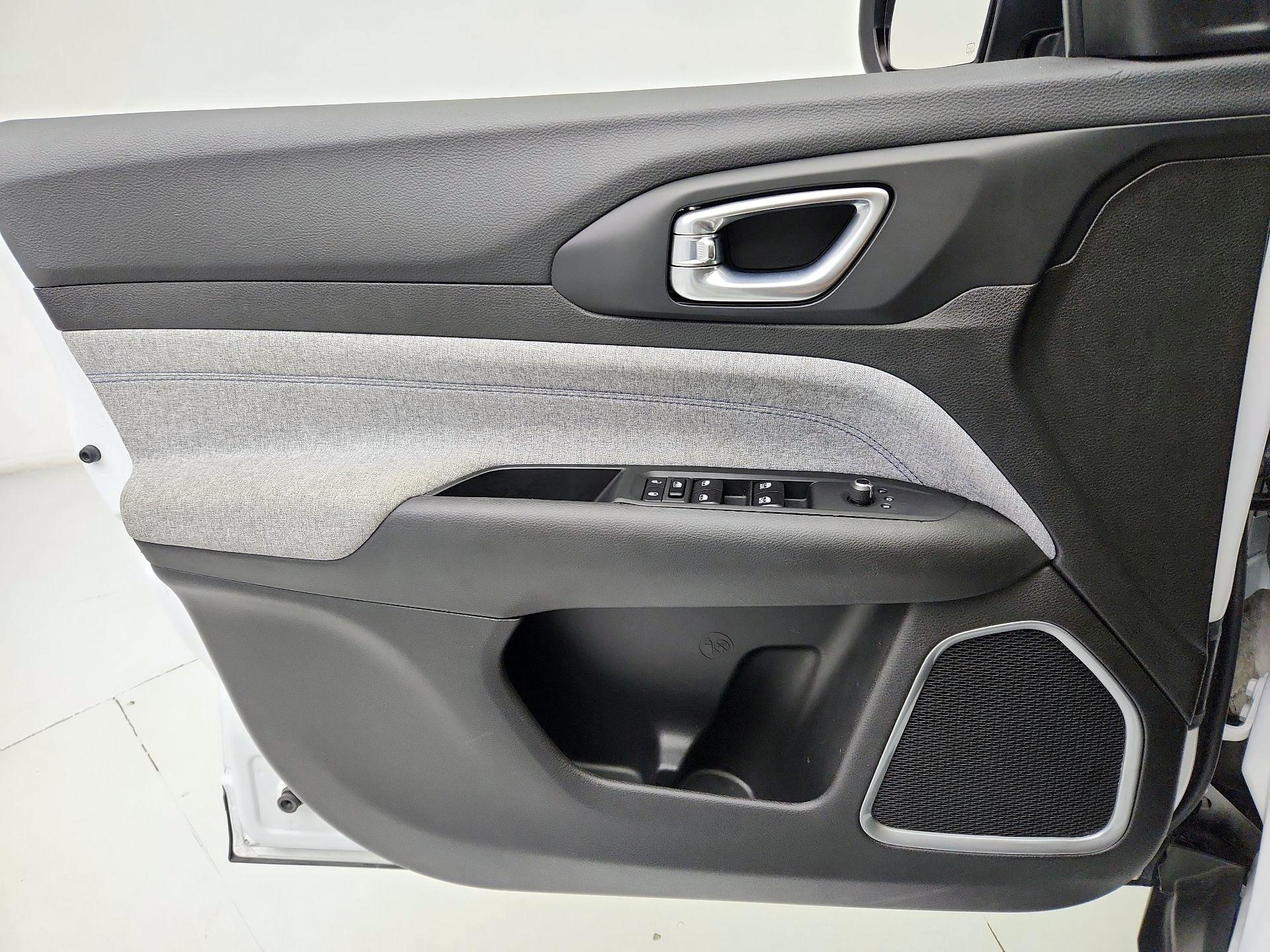 Thumbnail: 2025 Jeep Compass - 12