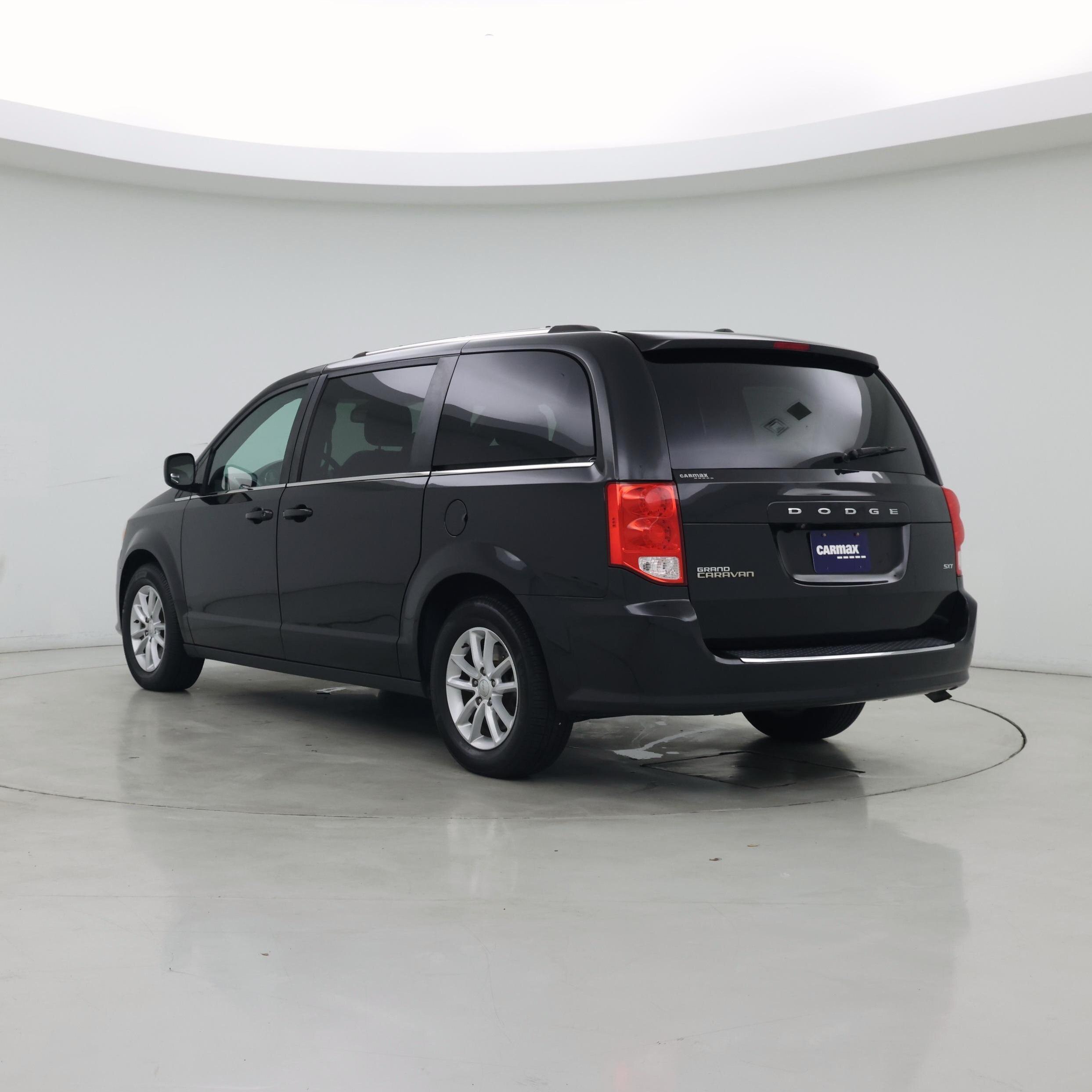 Thumbnail: 2019 Dodge Grand Caravan - 2