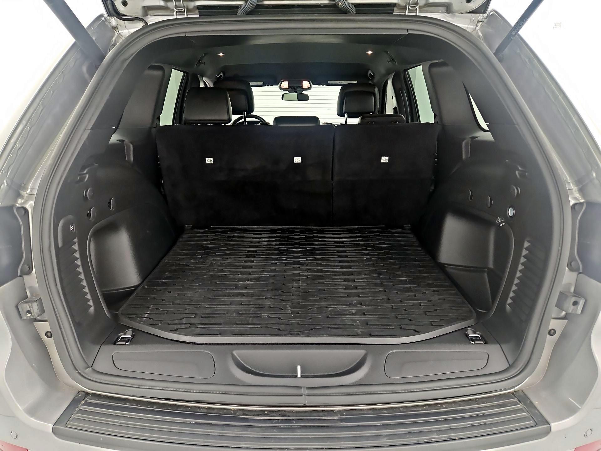 Thumbnail: 2021 Jeep Grand Cherokee - 20