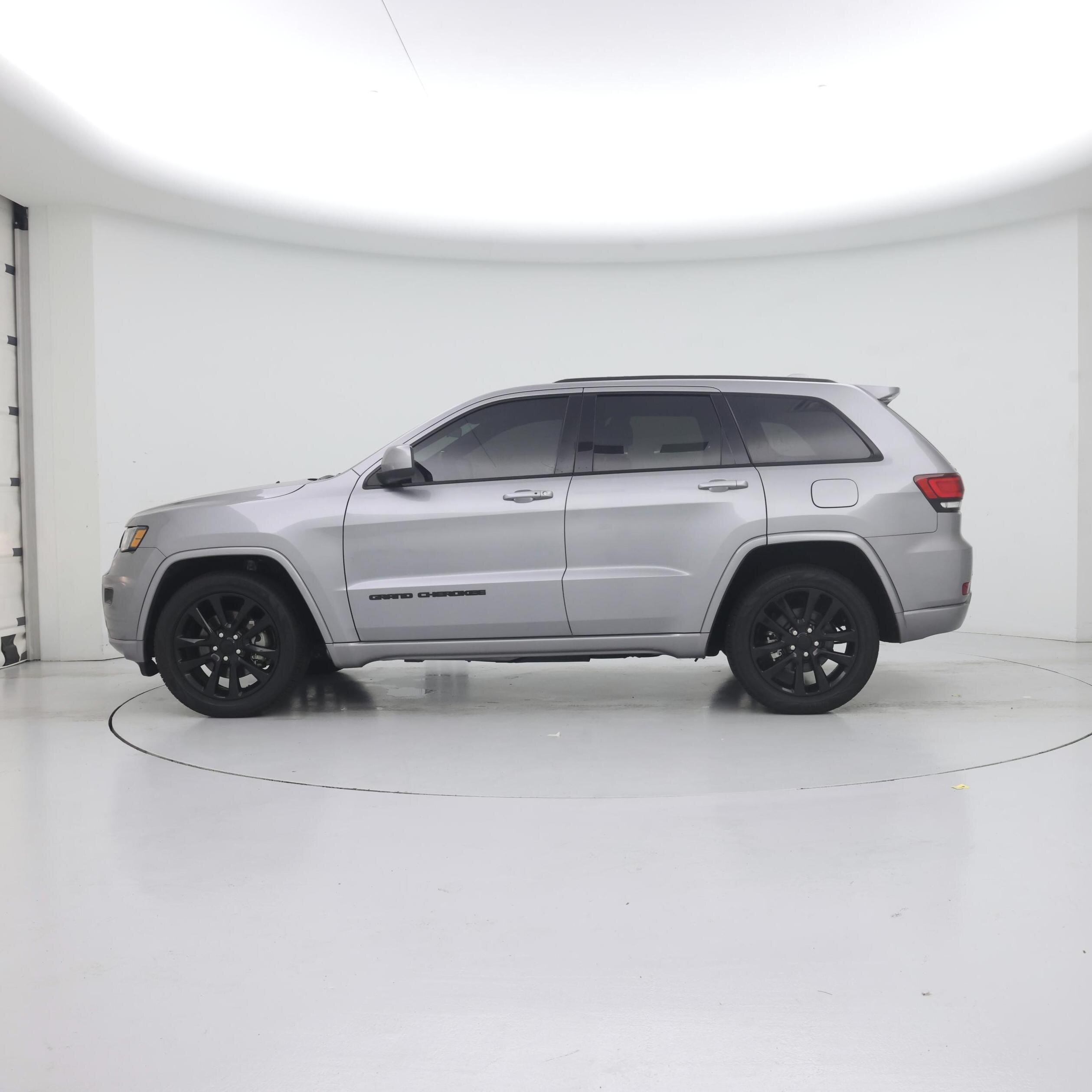 Thumbnail: 2021 Jeep Grand Cherokee - 3