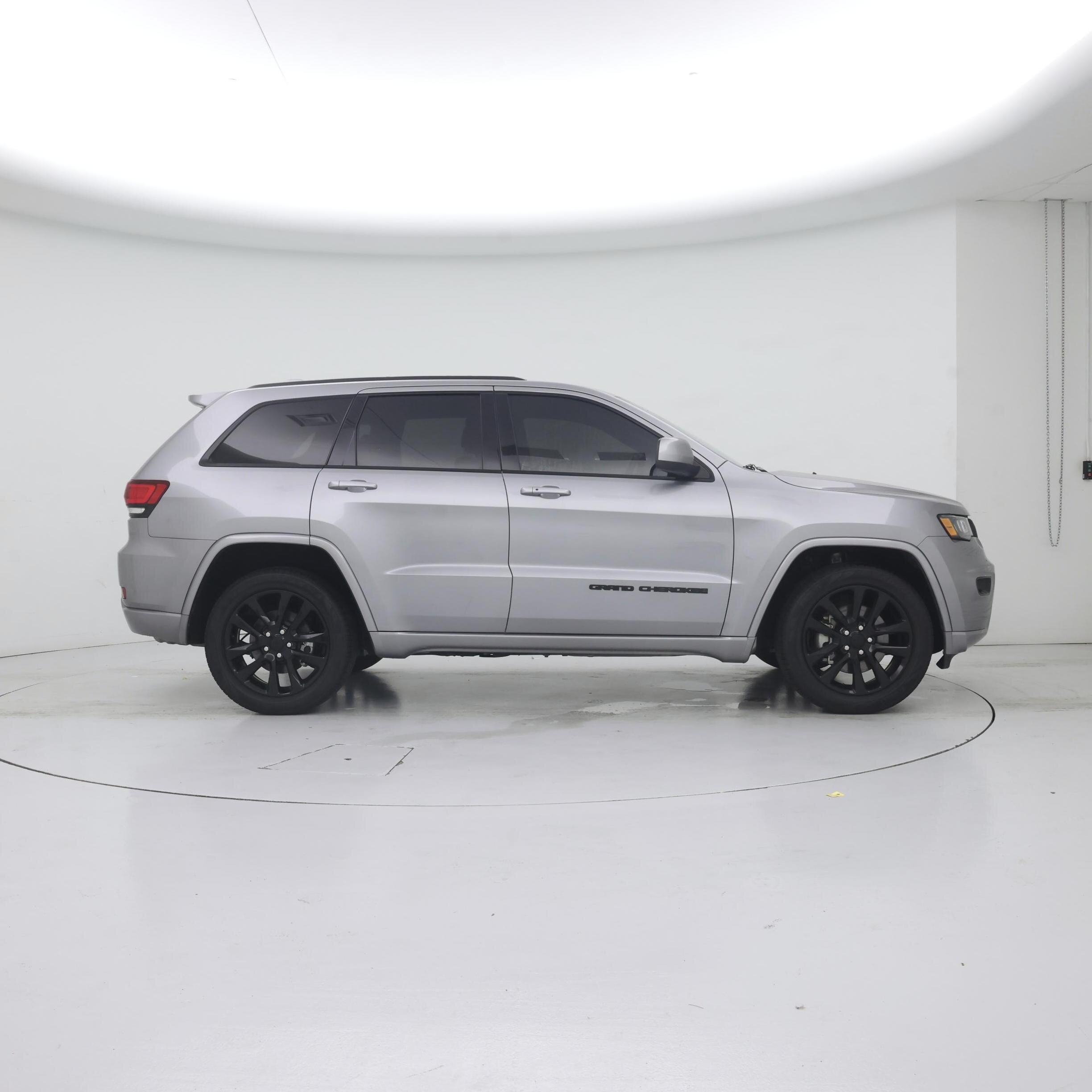 Thumbnail: 2021 Jeep Grand Cherokee - 7