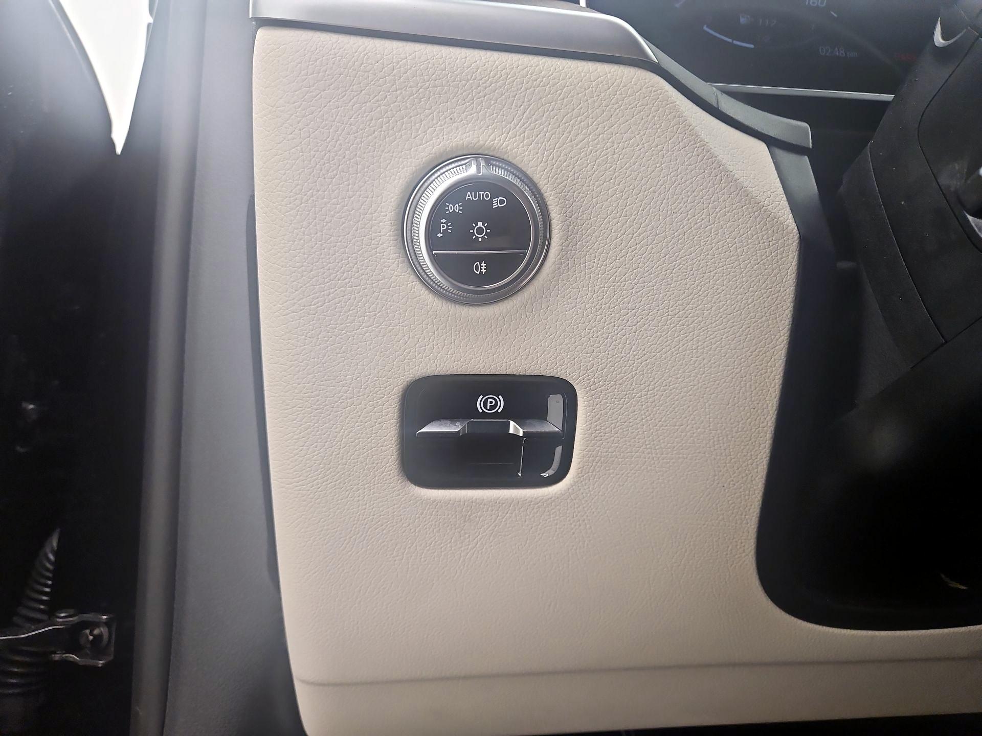 Thumbnail: 2024 Mercedes-Benz GLC - 13