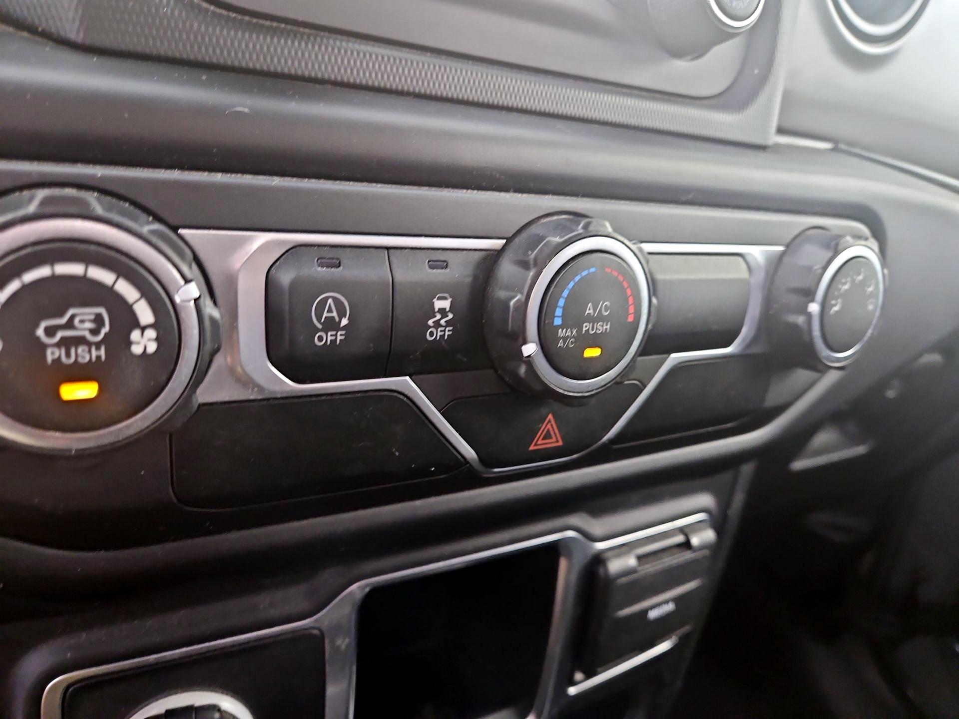 Thumbnail: 2021 Jeep Wrangler - 15