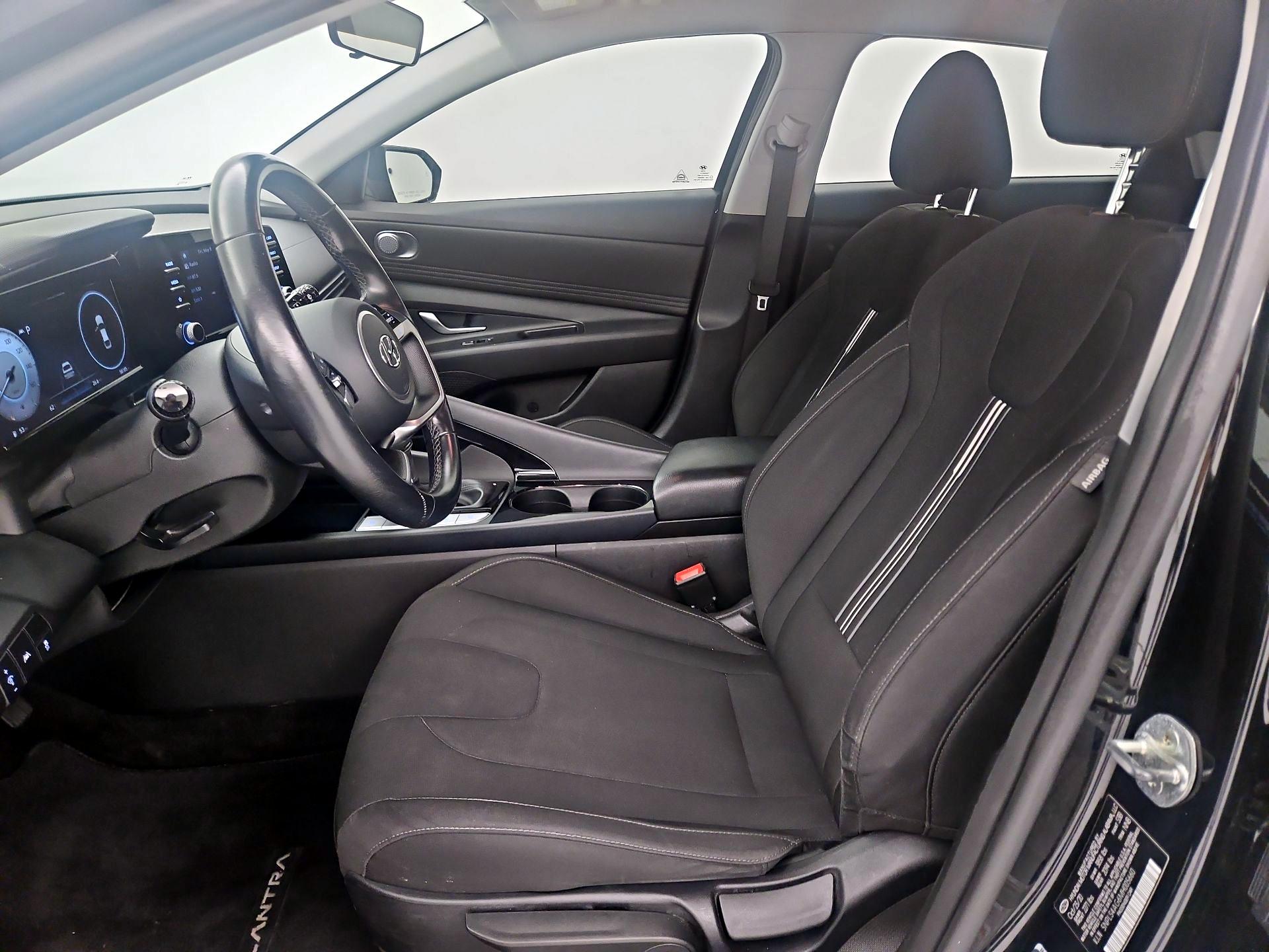 Thumbnail: 2021 Hyundai Elantra - 11