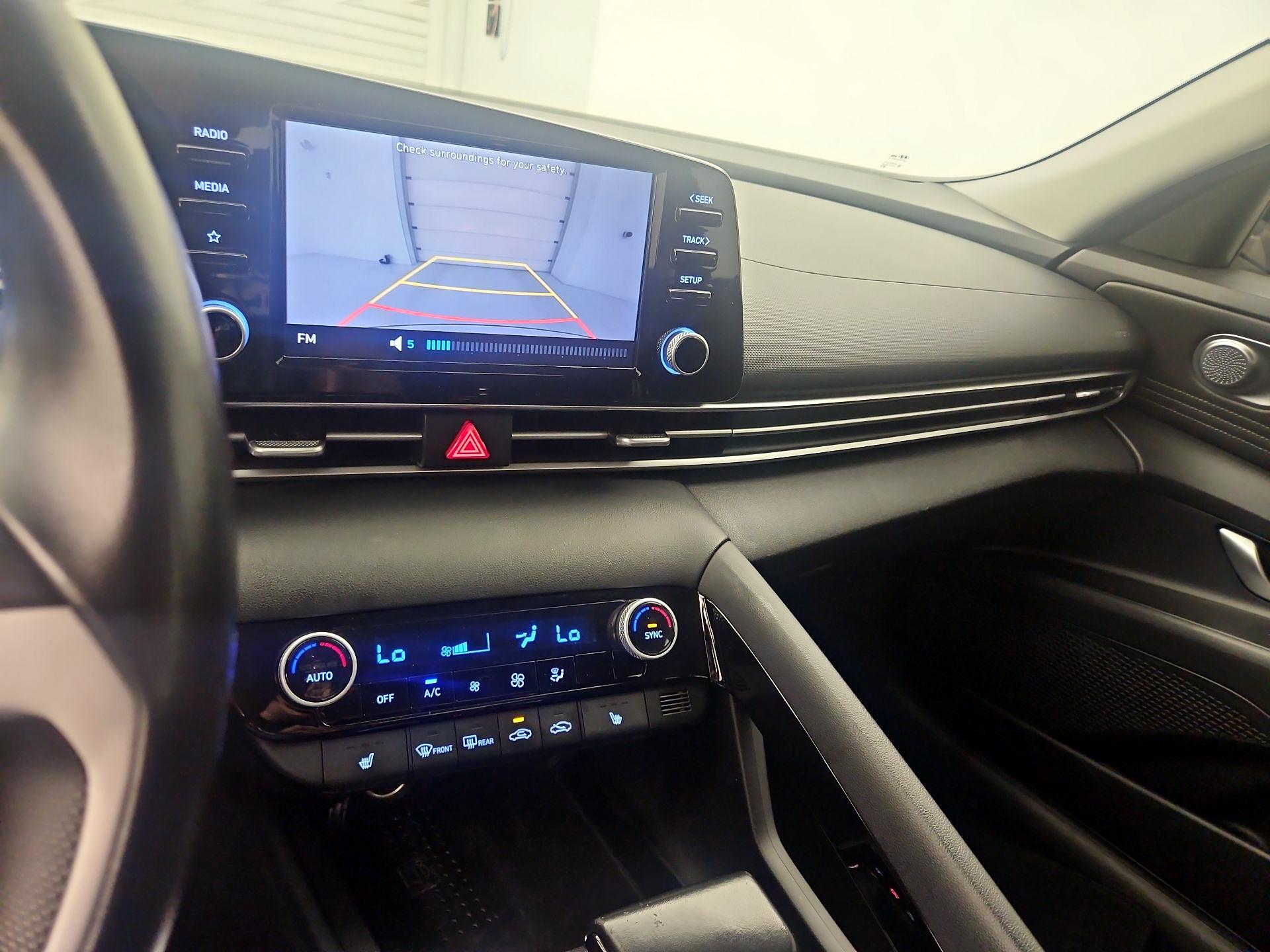 Thumbnail: 2021 Hyundai Elantra - 14