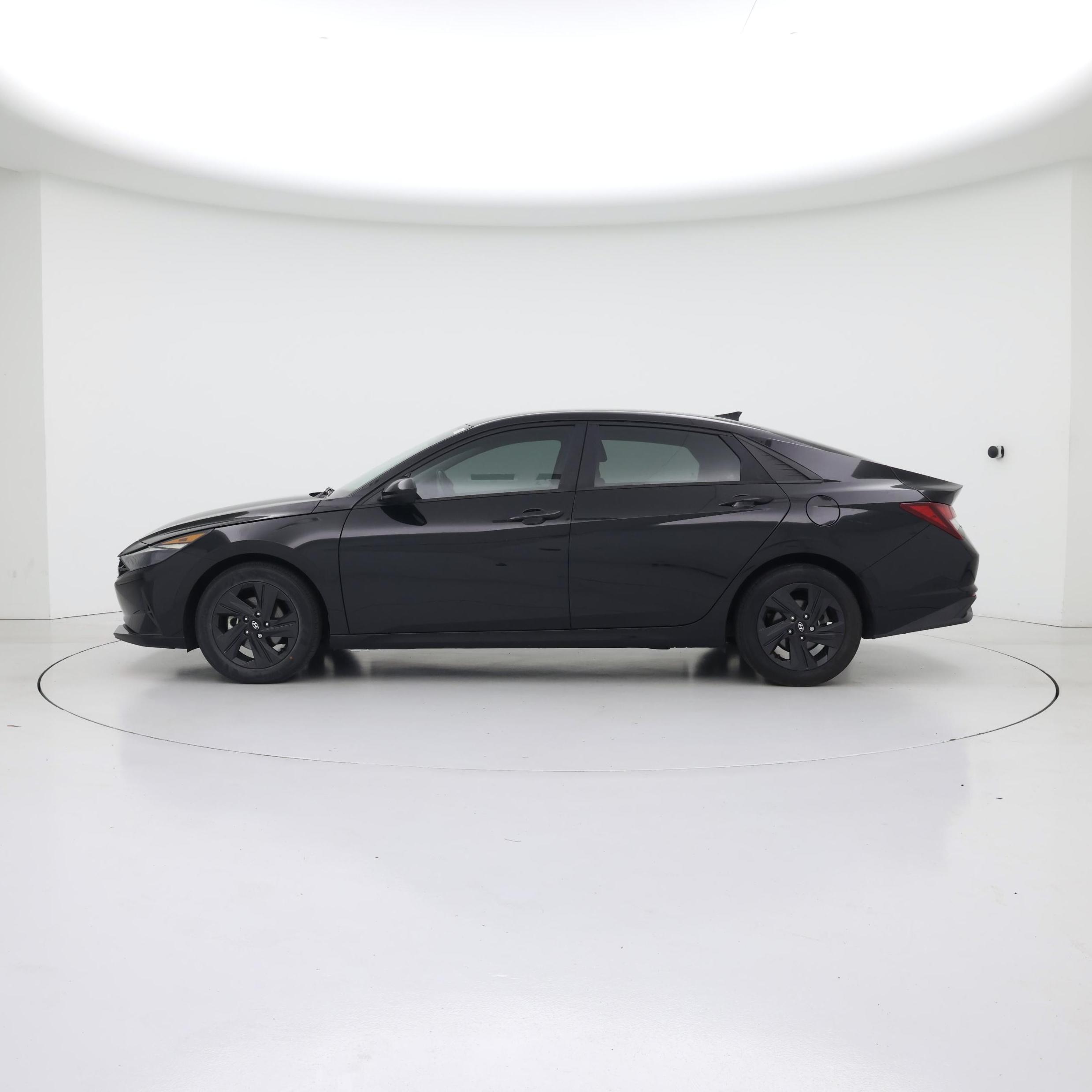 Thumbnail: 2021 Hyundai Elantra - 3