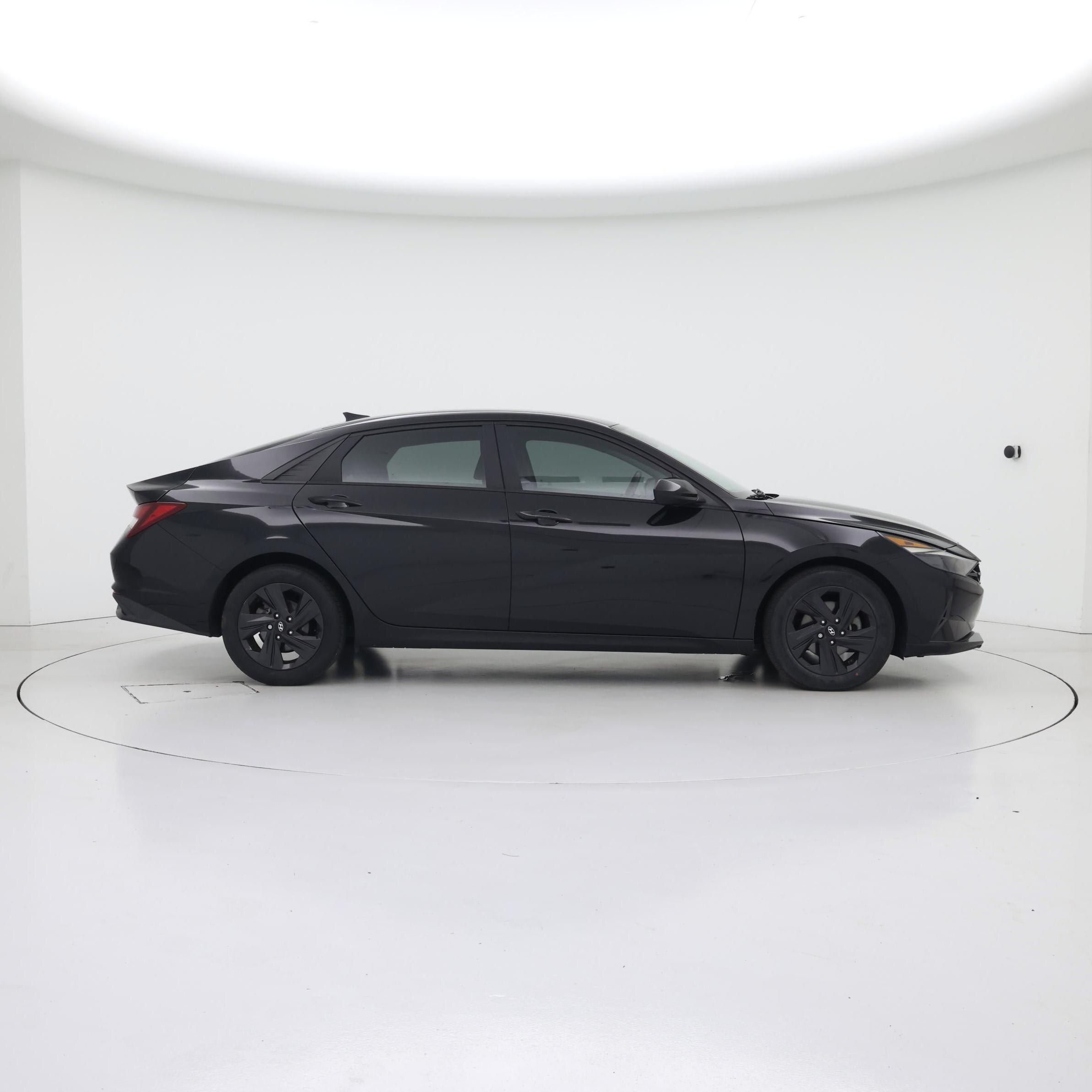 Thumbnail: 2021 Hyundai Elantra - 7