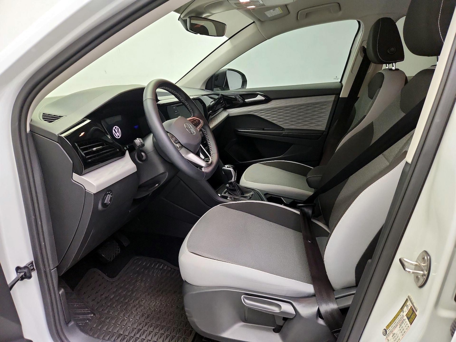 2024 Volkswagen Taos S - Photo 12