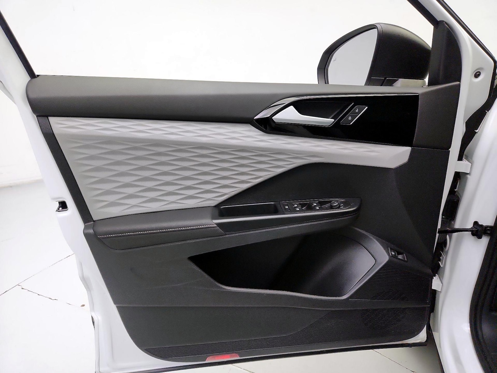 2024 Volkswagen Taos S - Photo 13