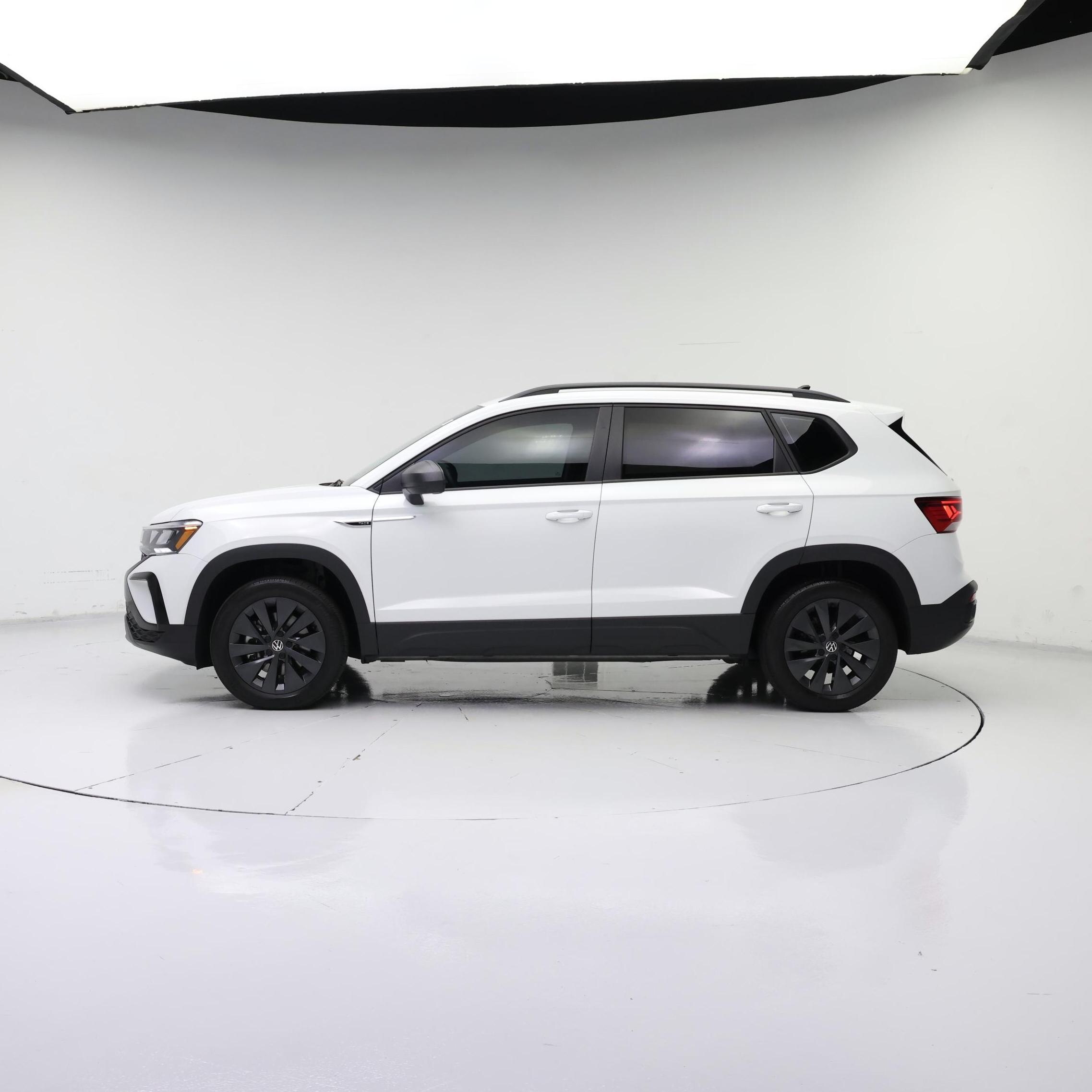Thumbnail: 2024 Volkswagen Taos - 3