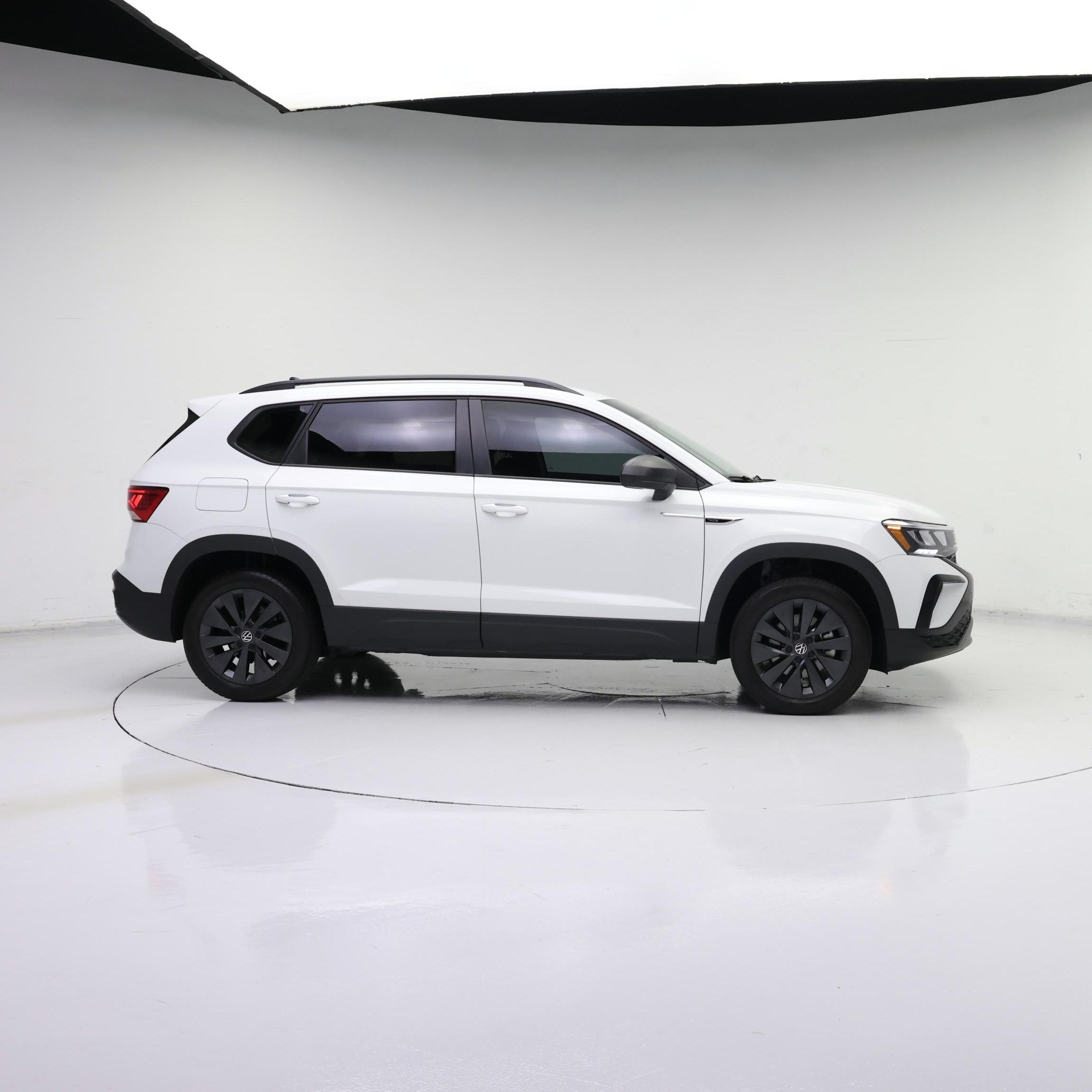 Thumbnail: 2024 Volkswagen Taos - 7