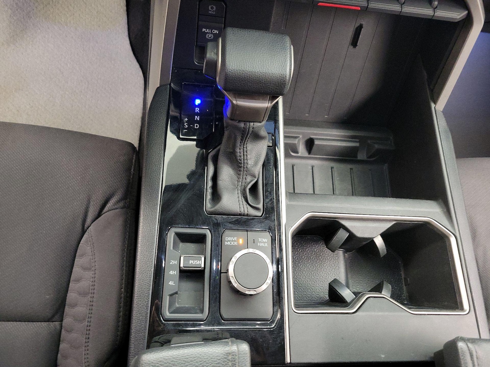 2024 Toyota Tundra SR5 - Photo 19