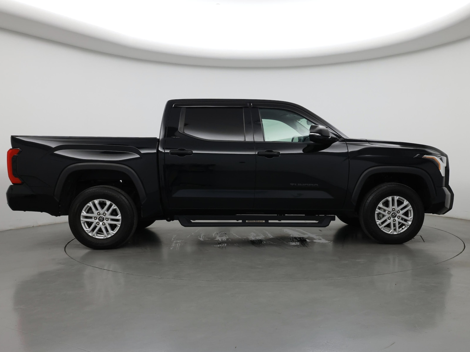 2024 Toyota Tundra SR5 - Photo 8