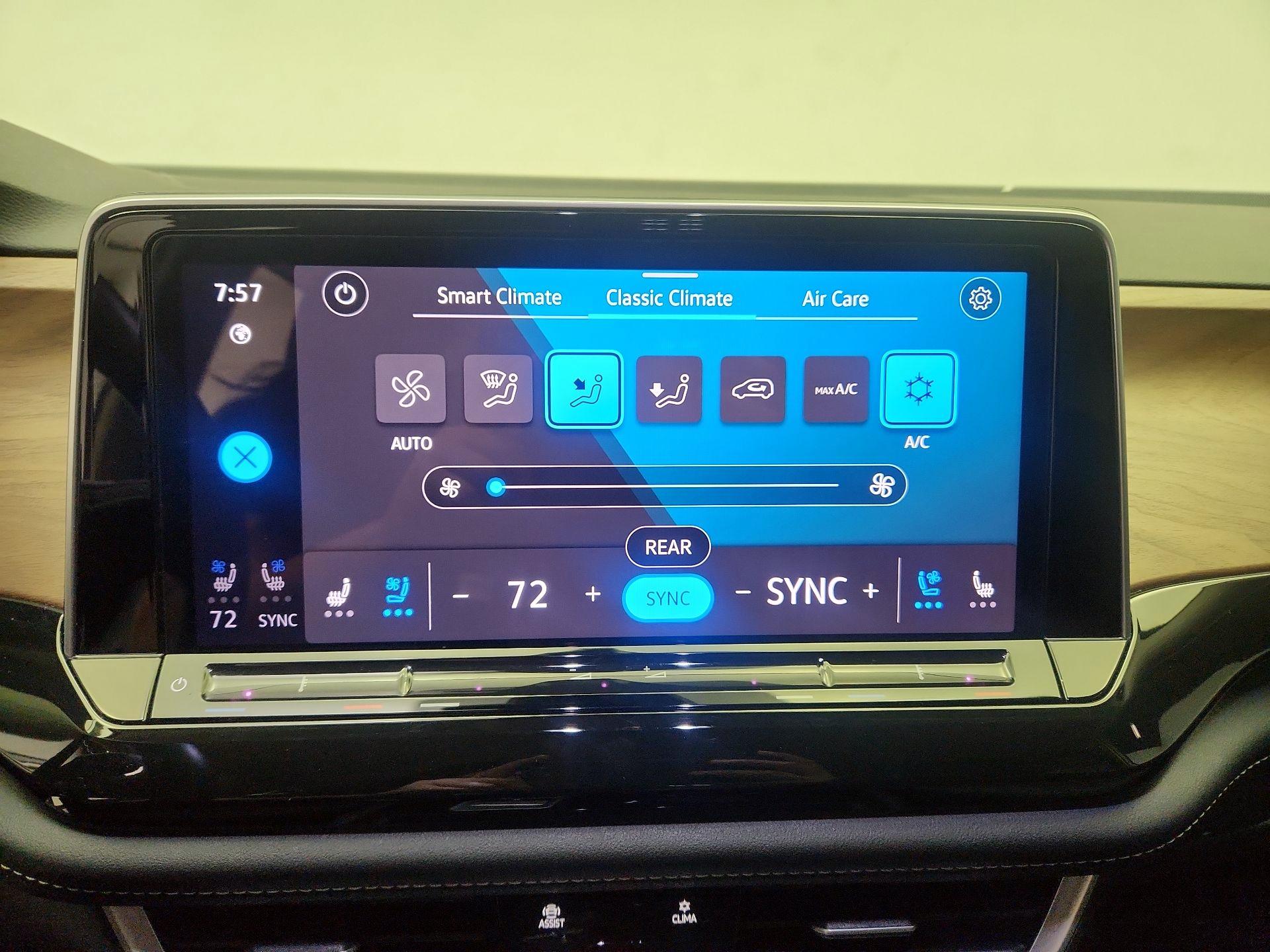 Thumbnail: 2025 Volkswagen Atlas - 17