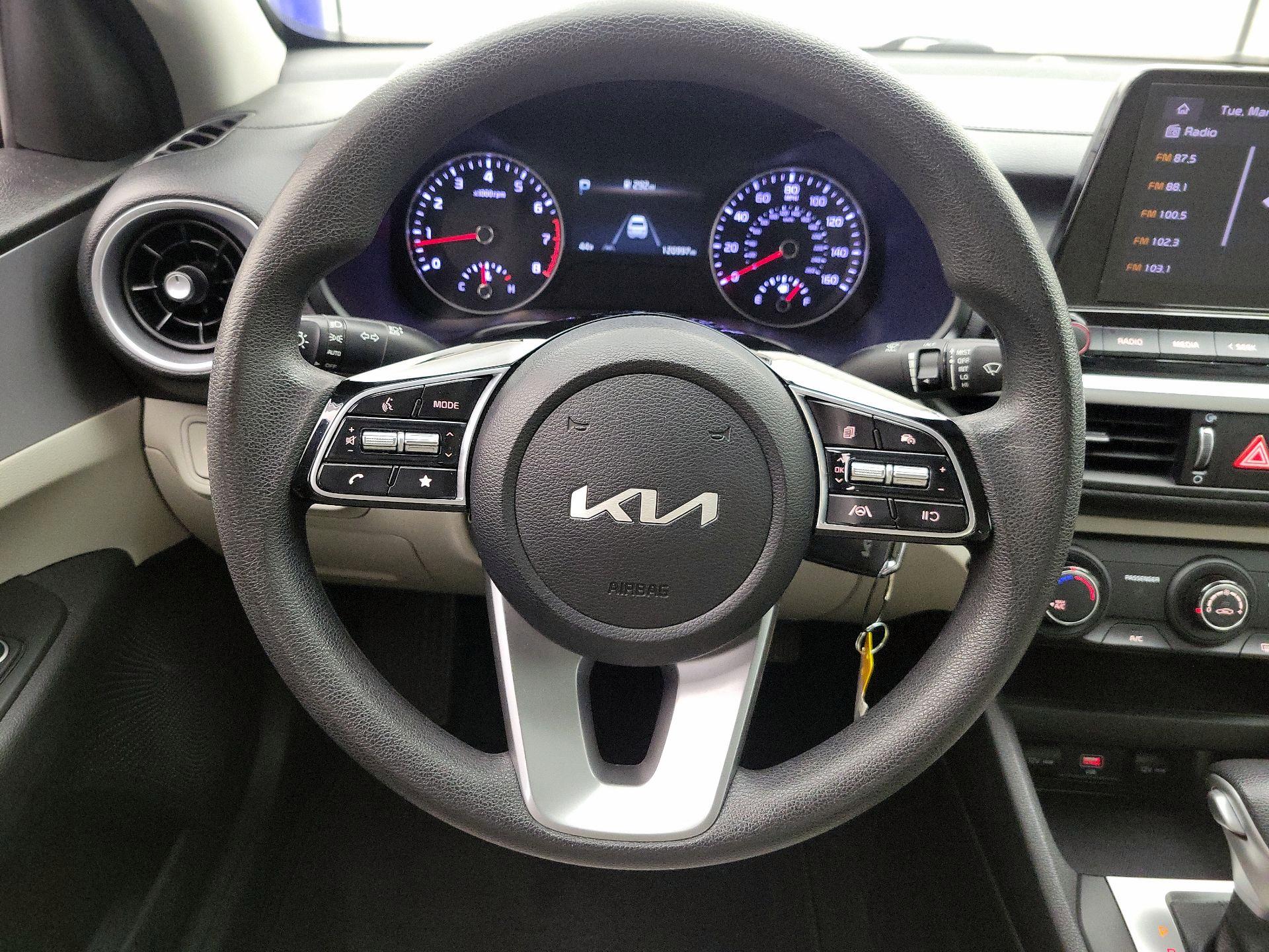 Thumbnail: 2023 Kia Forte - 10