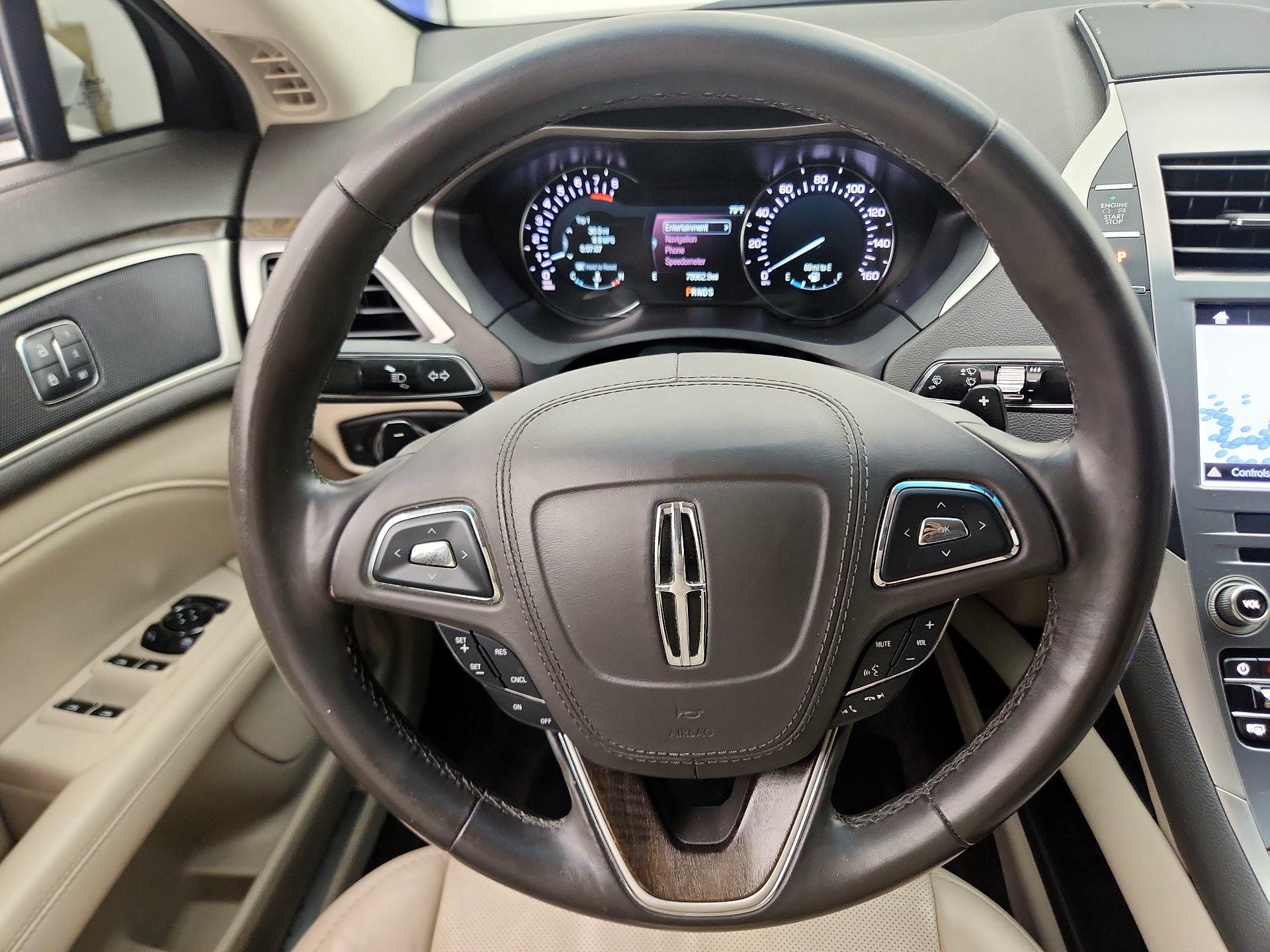 Thumbnail: 2017 Lincoln MKZ - 10