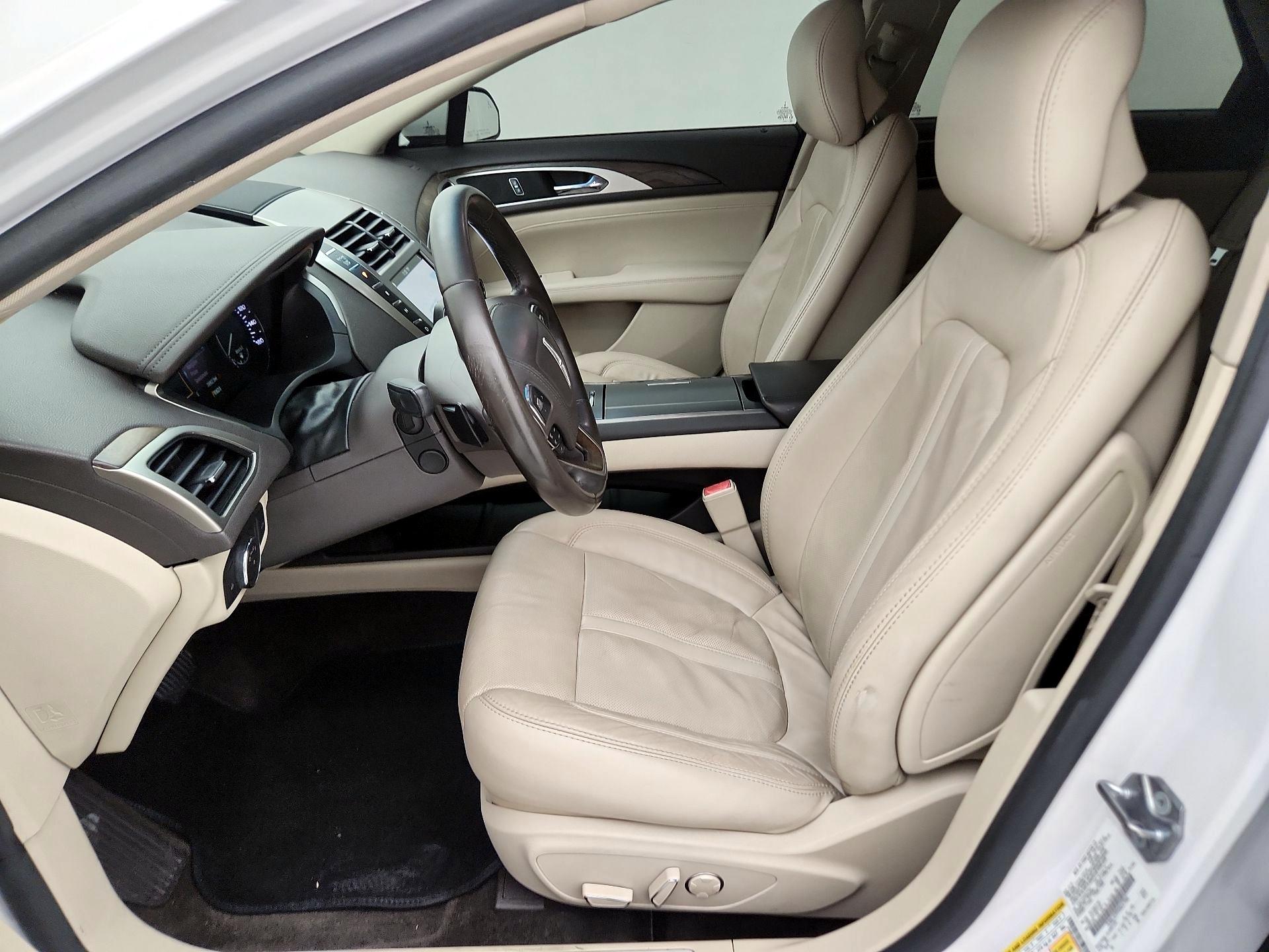 Thumbnail: 2017 Lincoln MKZ - 11