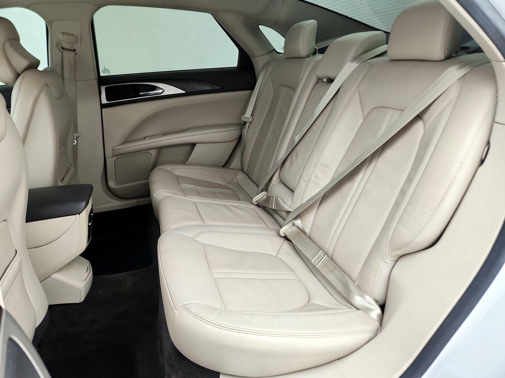 Thumbnail: 2017 Lincoln MKZ - 20