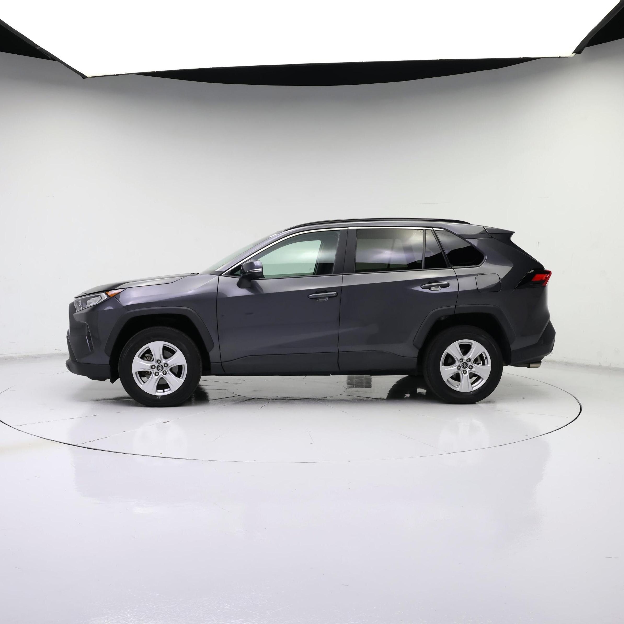 Thumbnail: 2021 Toyota RAV4 - 3