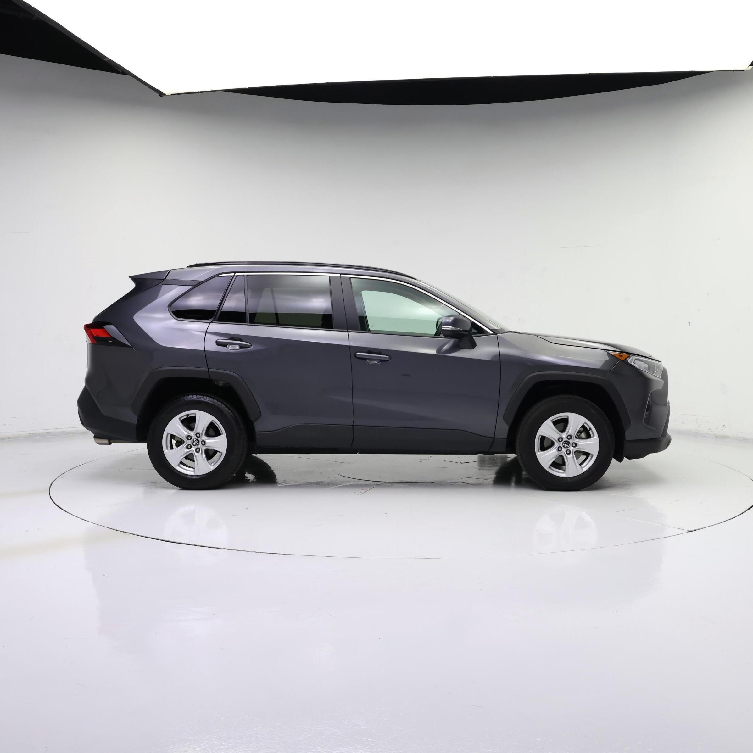 Thumbnail: 2021 Toyota RAV4 - 7