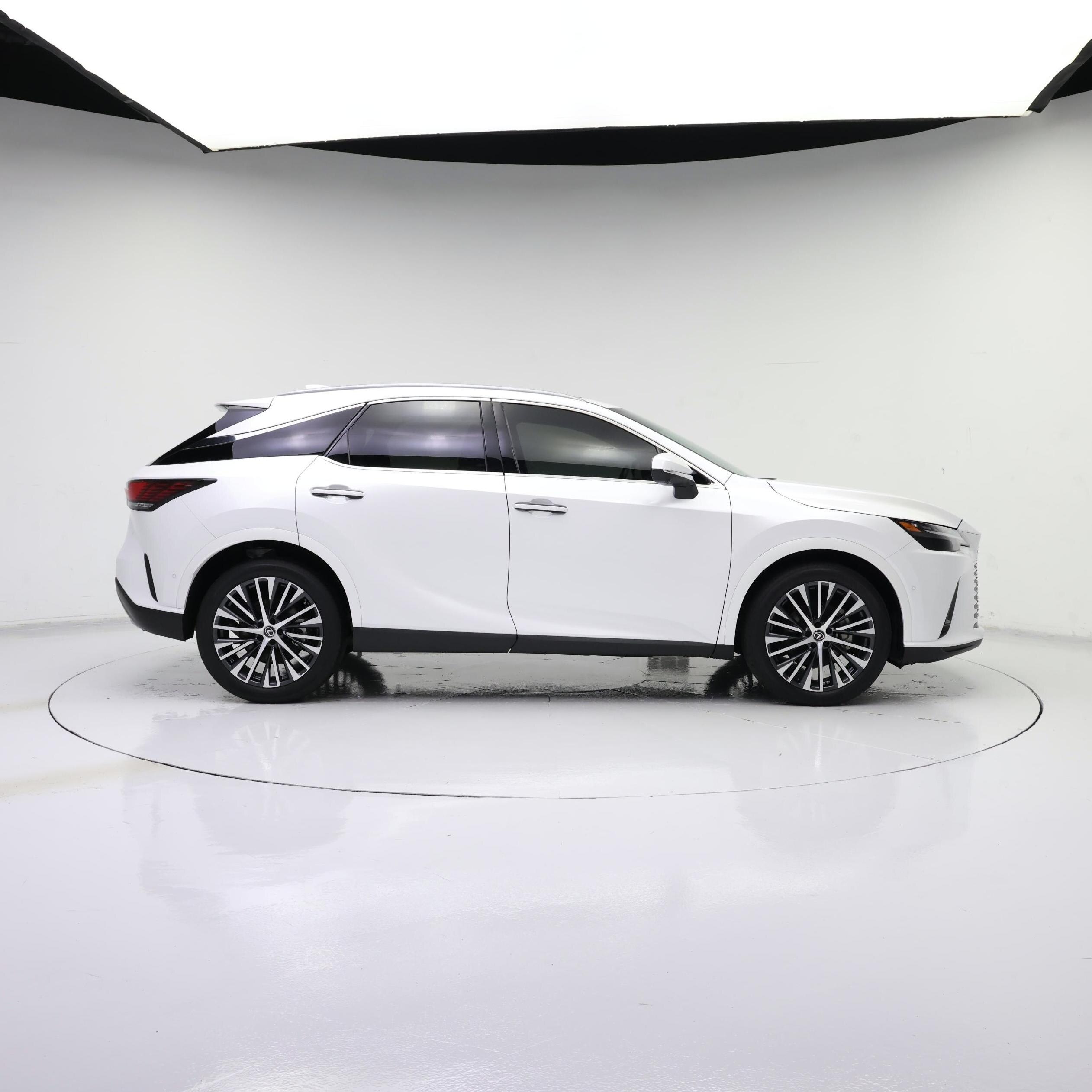 Thumbnail: 2023 Lexus RX - 7