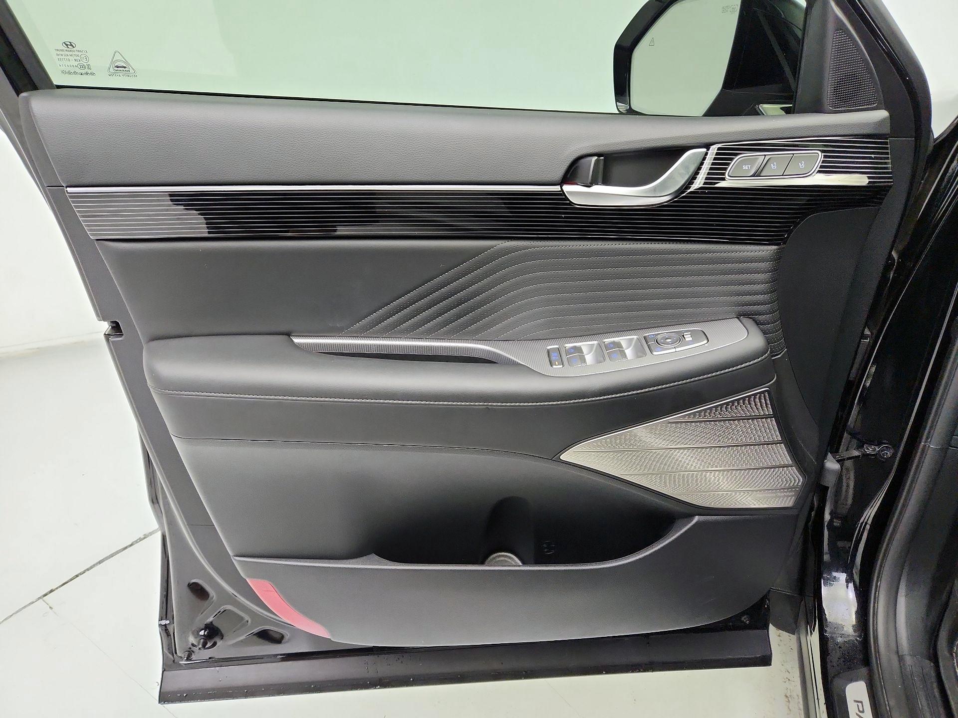 Thumbnail: 2025 Hyundai Palisade - 12