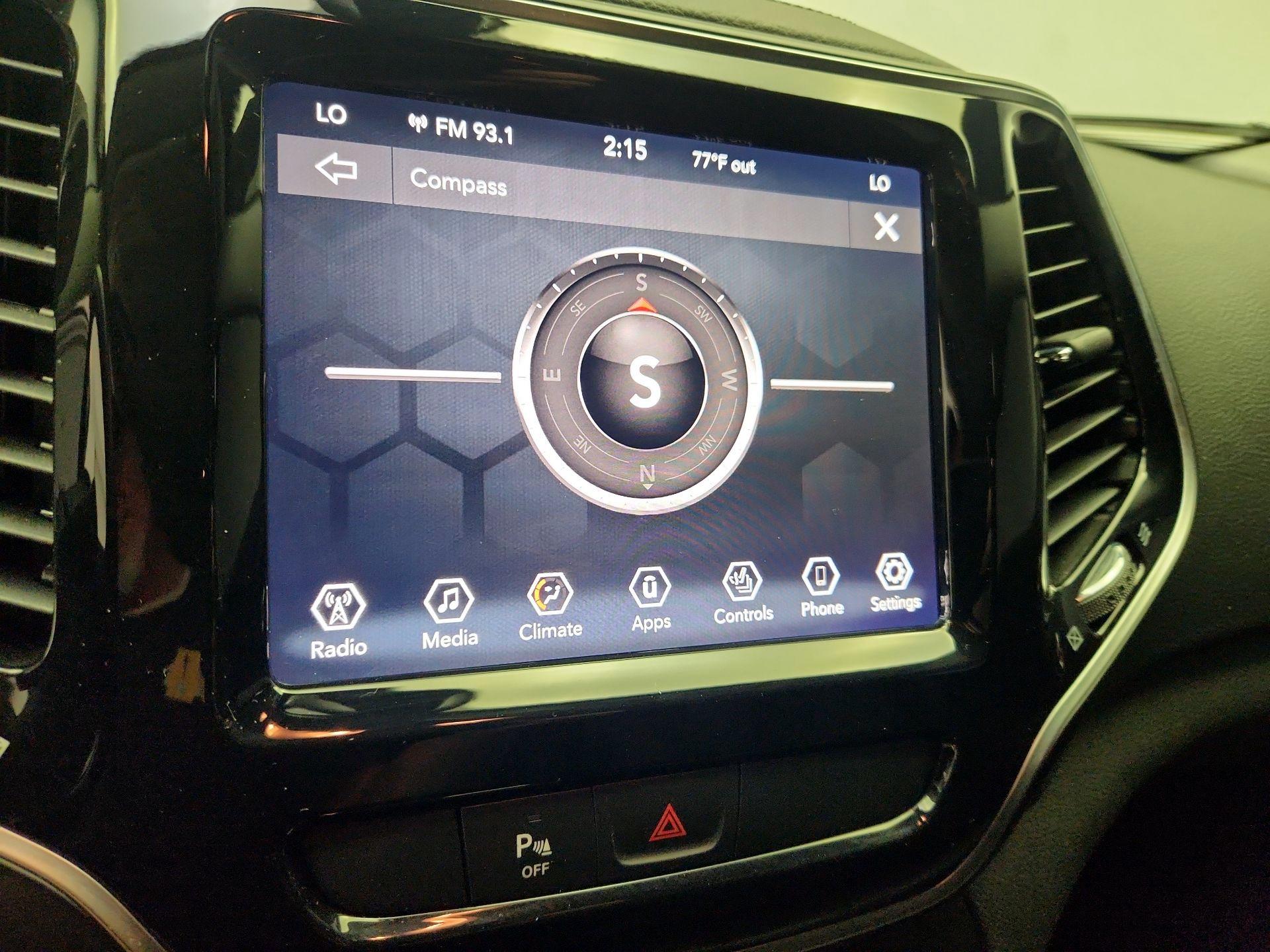 Thumbnail: 2019 Jeep Cherokee - 14