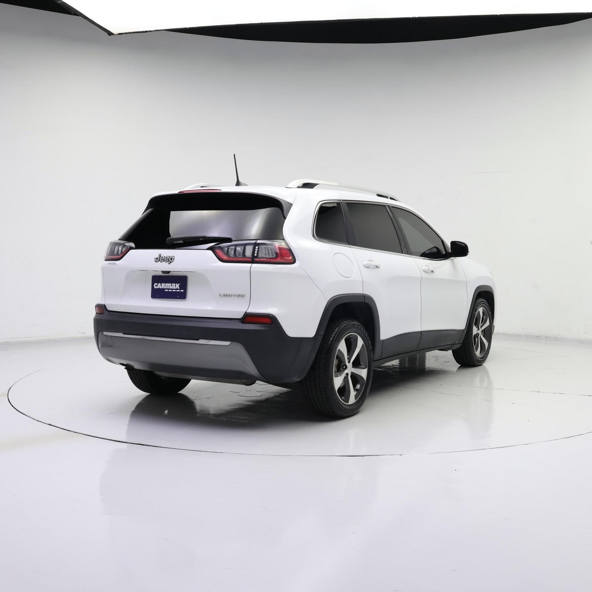 Thumbnail: 2019 Jeep Cherokee - 8