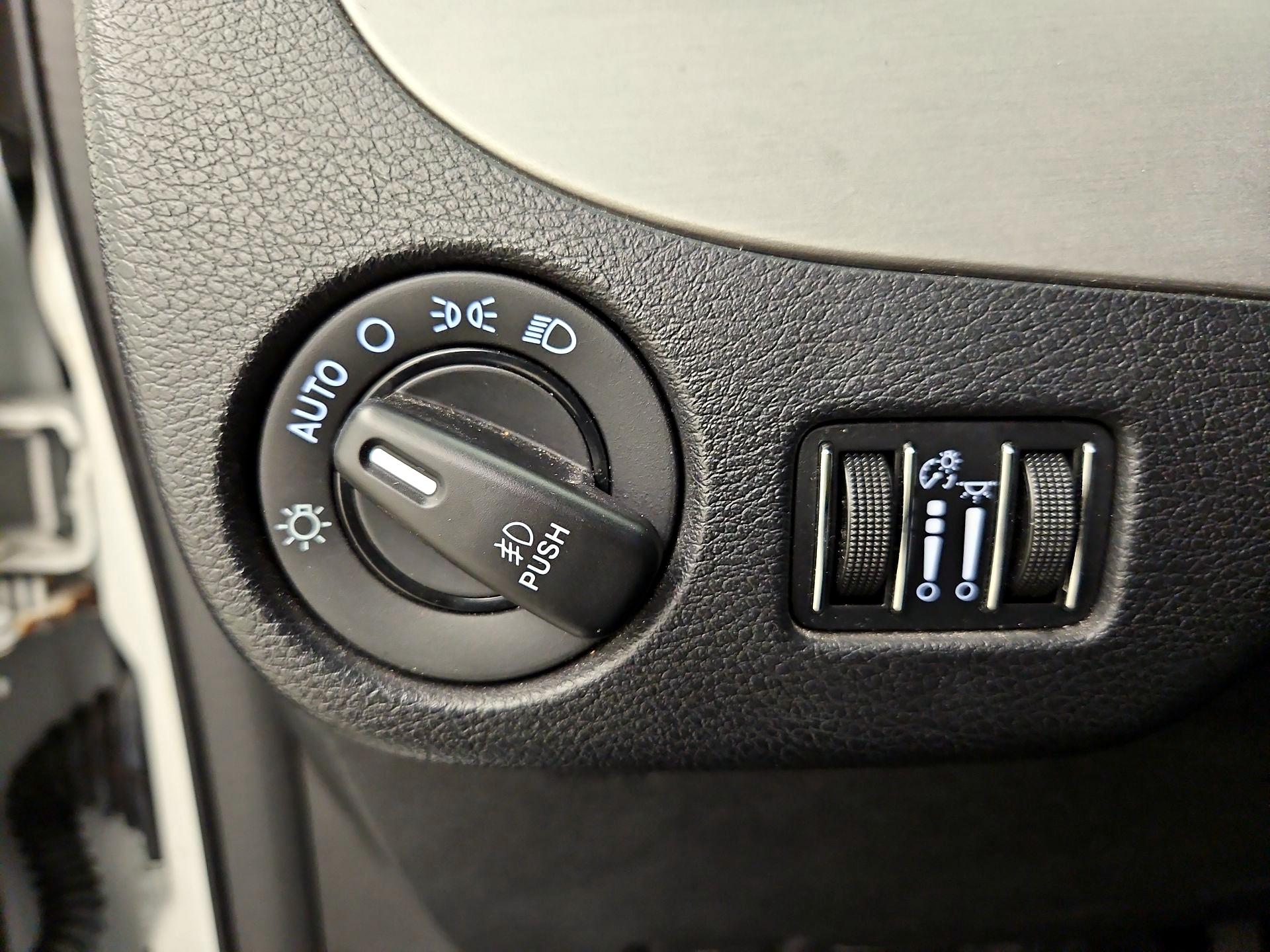 Thumbnail: 2019 Dodge Grand Caravan - 13