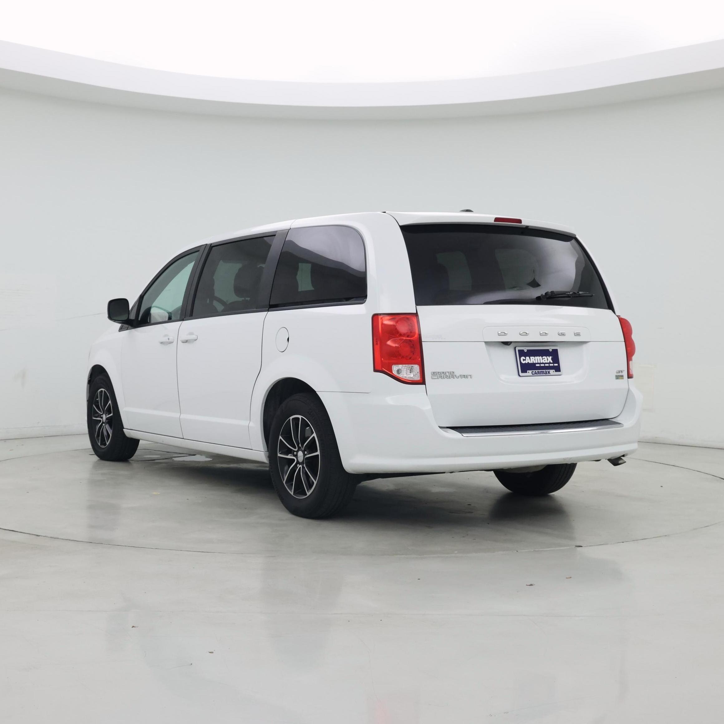 Thumbnail: 2019 Dodge Grand Caravan - 2