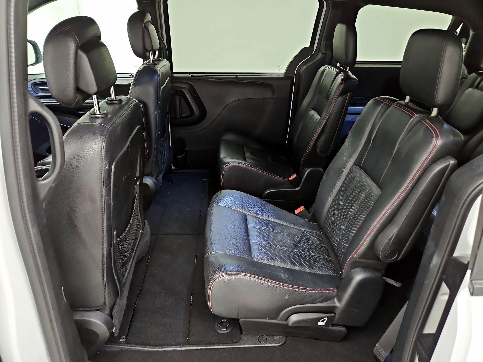 Thumbnail: 2019 Dodge Grand Caravan - 19