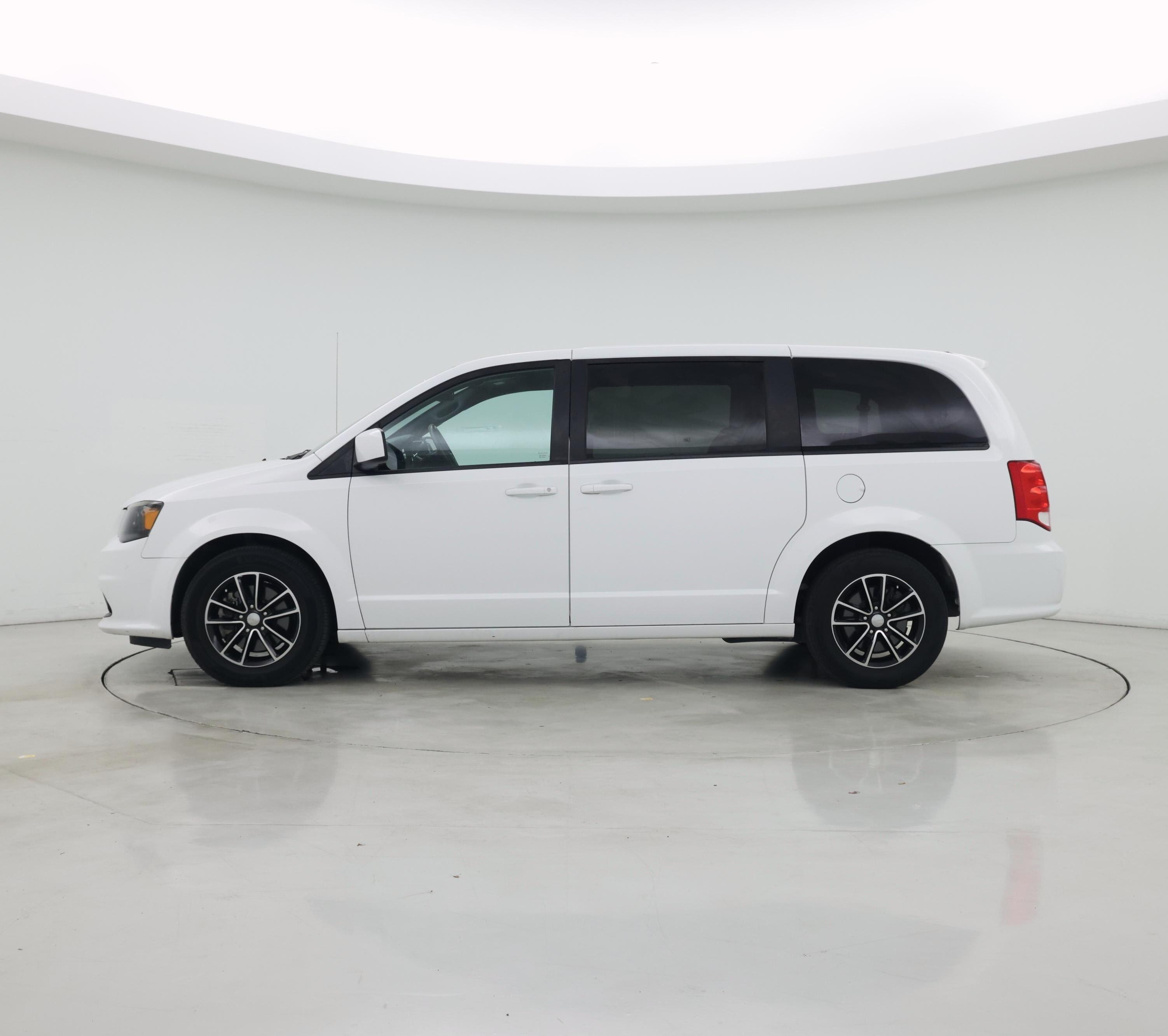 Thumbnail: 2019 Dodge Grand Caravan - 3