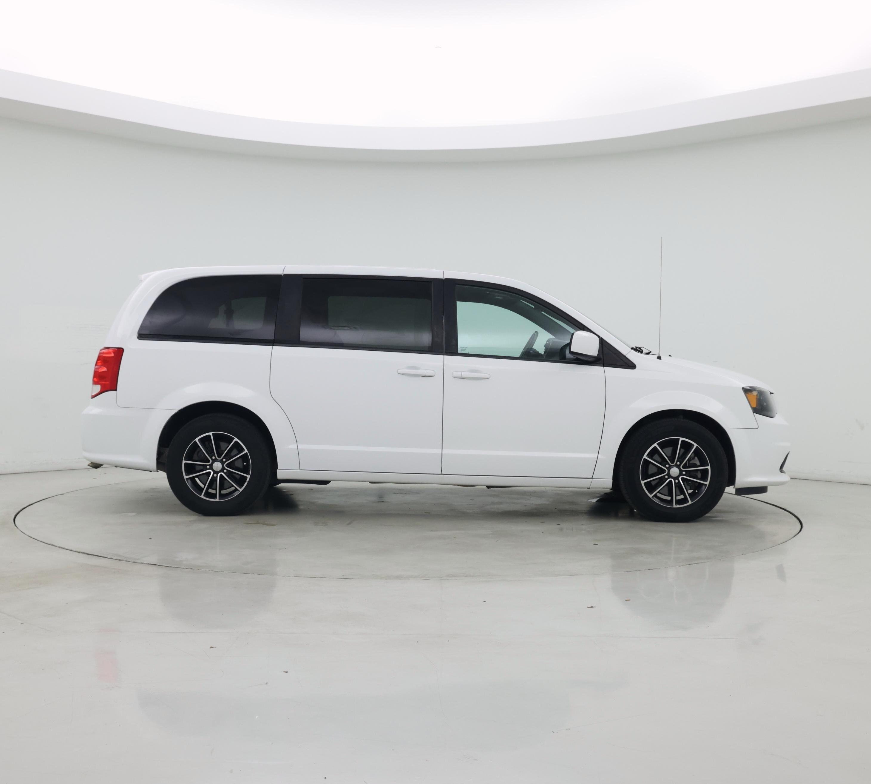 Thumbnail: 2019 Dodge Grand Caravan - 7