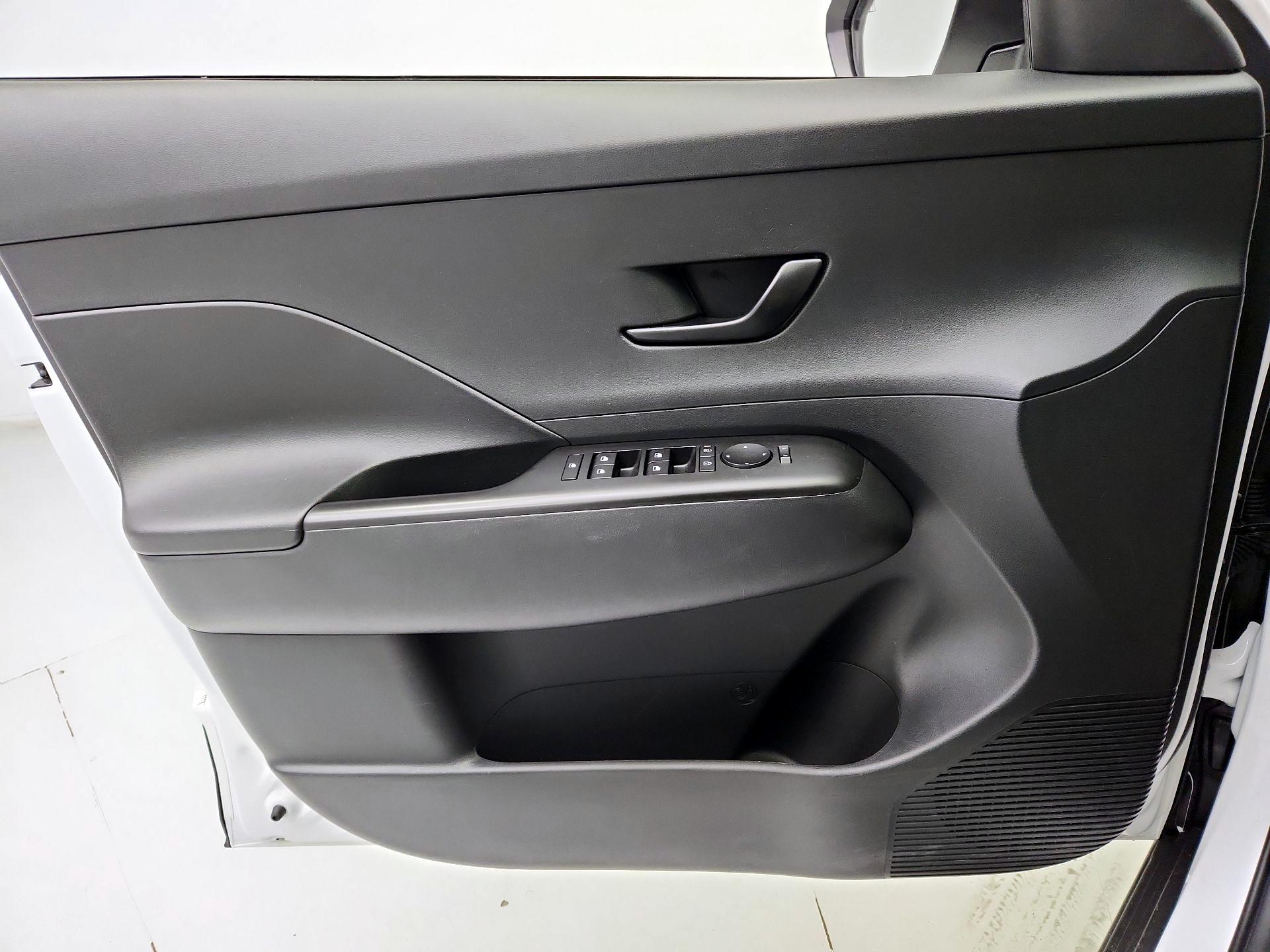 Thumbnail: 2025 Hyundai Kona - 12